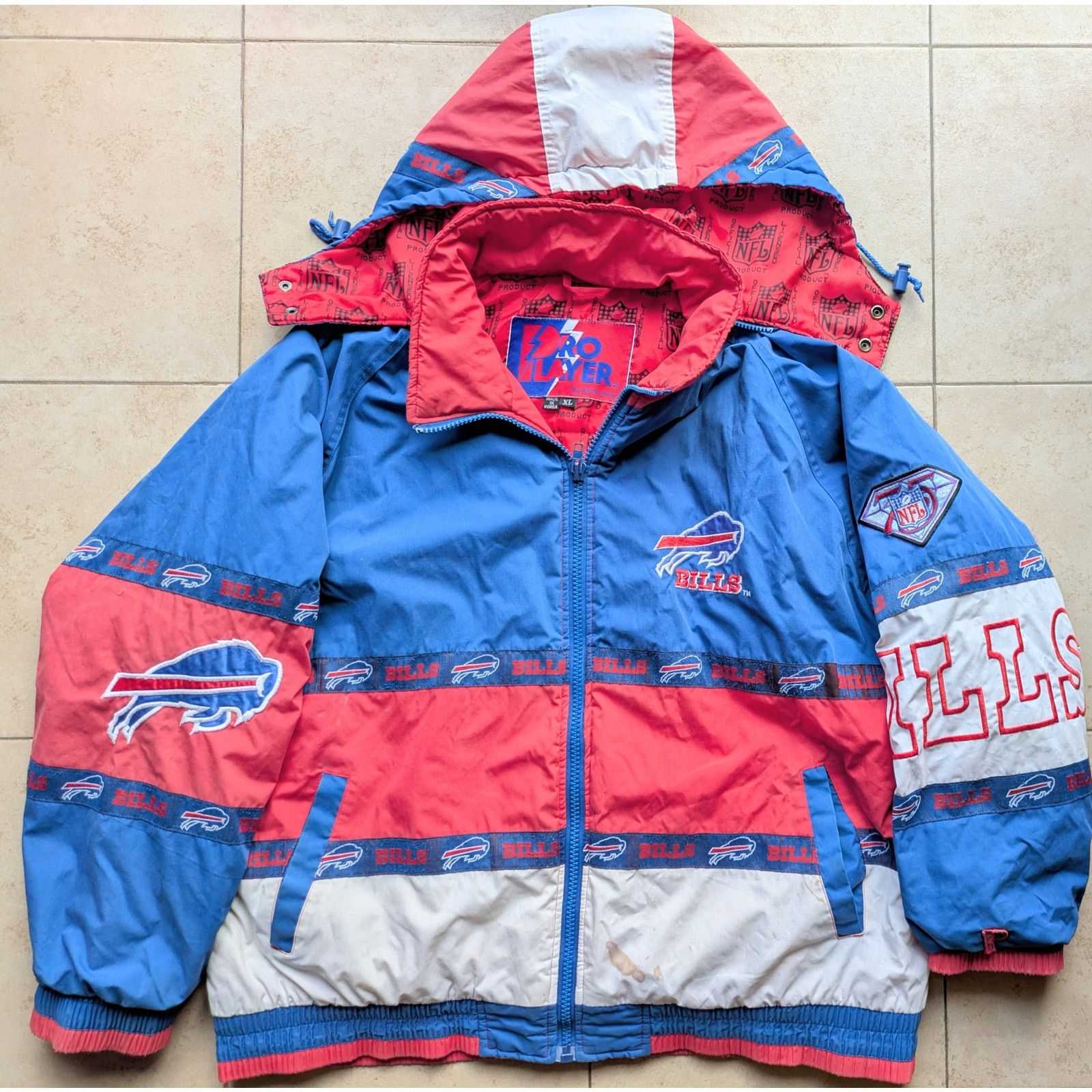 NFL × Pro Player Buffalo Bills 1994 75th puffer TAPE XL hood blue NFL vintage Size US XL / EU 56 / 4 - 3 Thumbnail