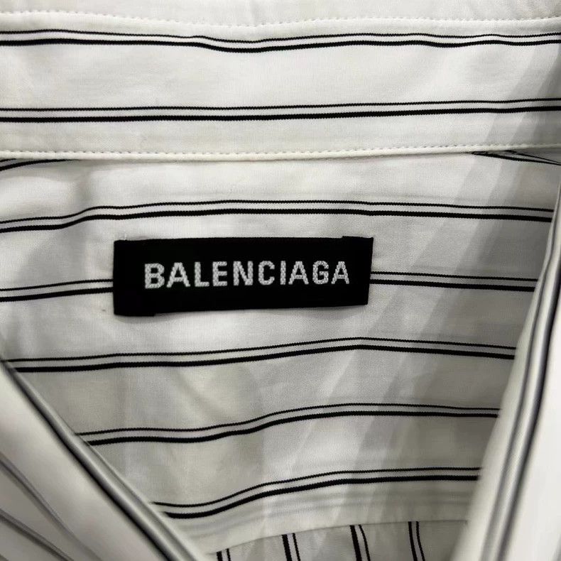 Balenciaga Balenciaga size 39 Shirt with large logo on the back Size US S / EU 44-46 / 1 - 4 Thumbnail