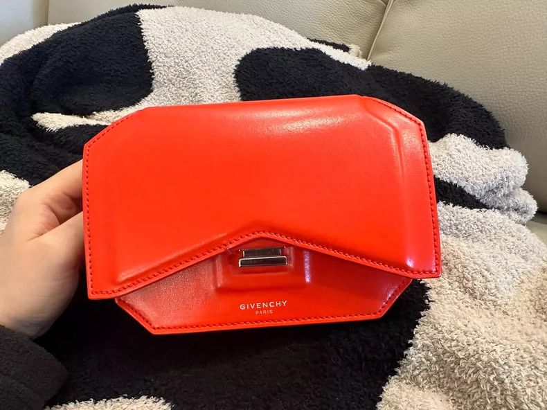 Givenchy Givenchy Bow Cut Mini Chain Bag Size ONE SIZE - 1 Thumbnail