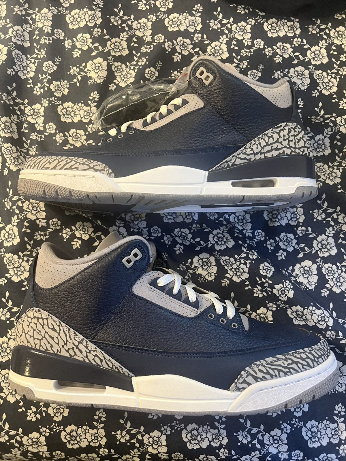 Nike Jordan 3 Retro Georgetown Size US 11.5 / EU 44-45 - 1 Thumbnail