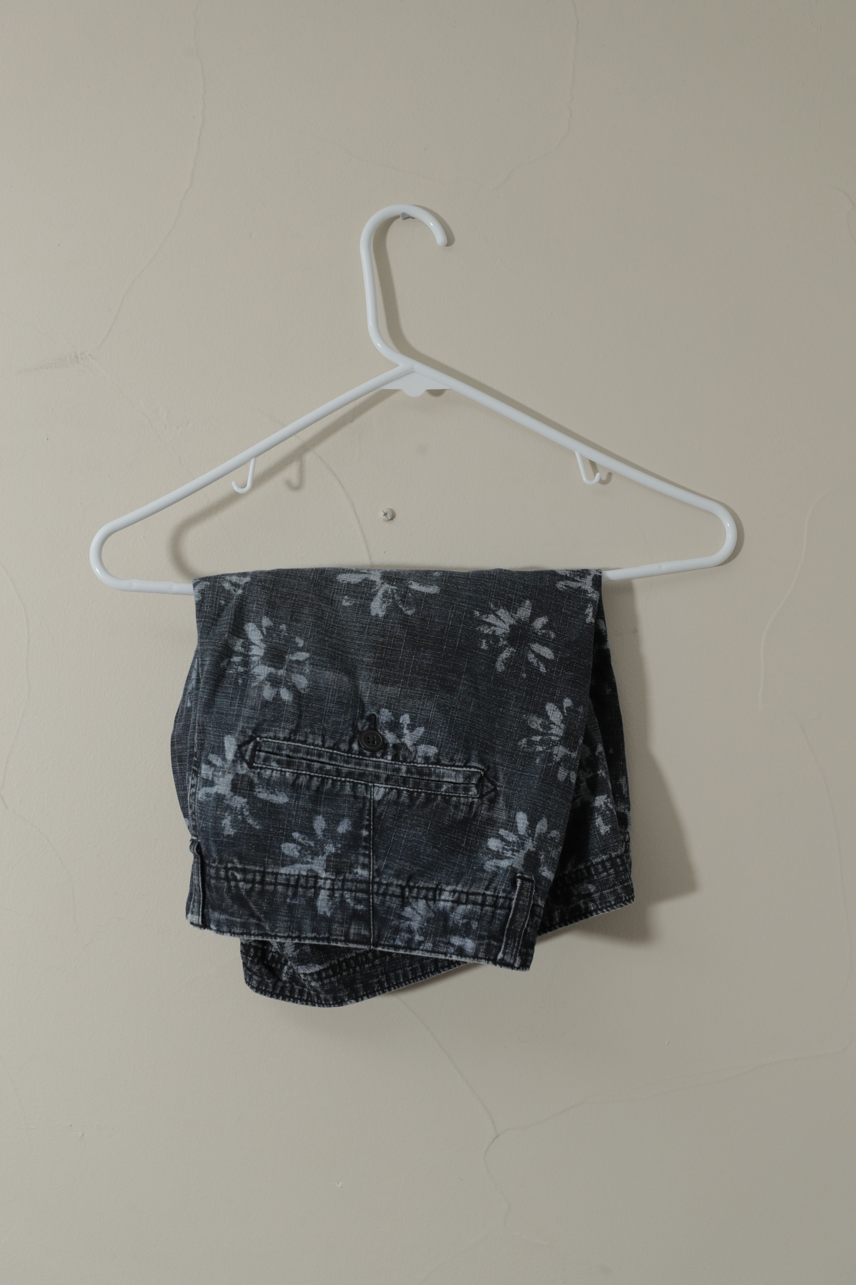 Other Shipmen Supply CPO Provisions Floral Denim Shorts (32) Size US 32 / EU 48 - 2 Thumbnail