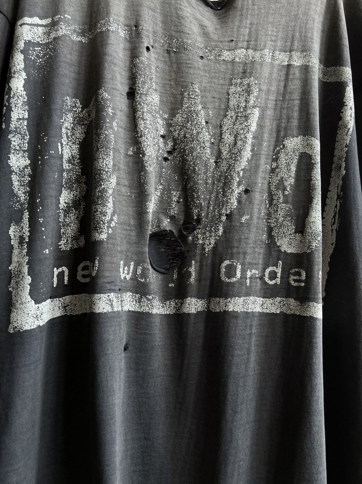 Vintage Vintage Thrashed 90s Repaired NWO Tee Size US XL / EU 56 / 4 - 5 Thumbnail