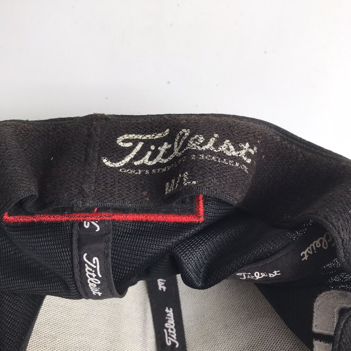 Titleist Titleist Golf Black Cap Pro V1 Velcro back adjusted Size ONE SIZE - 10 Thumbnail