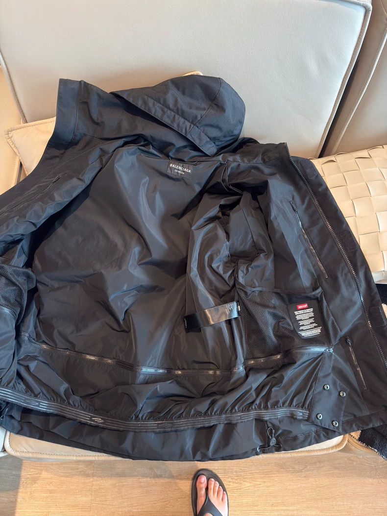 Balenciaga Balenciaga Ski Suit Size US S / EU 44-46 / 1 - 3 Thumbnail