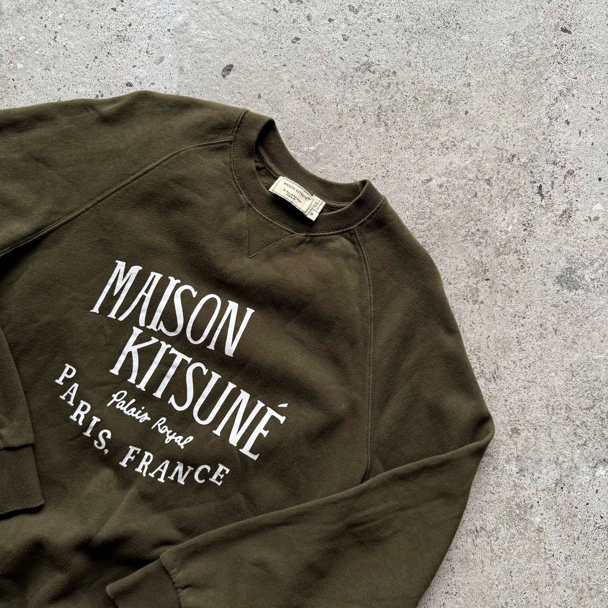 Maison Kitsune Maison Kitsune Mens Olive Palais Royal Logo Print Sweatshirt Size US M / EU 48-50 / 2 - 4 Thumbnail