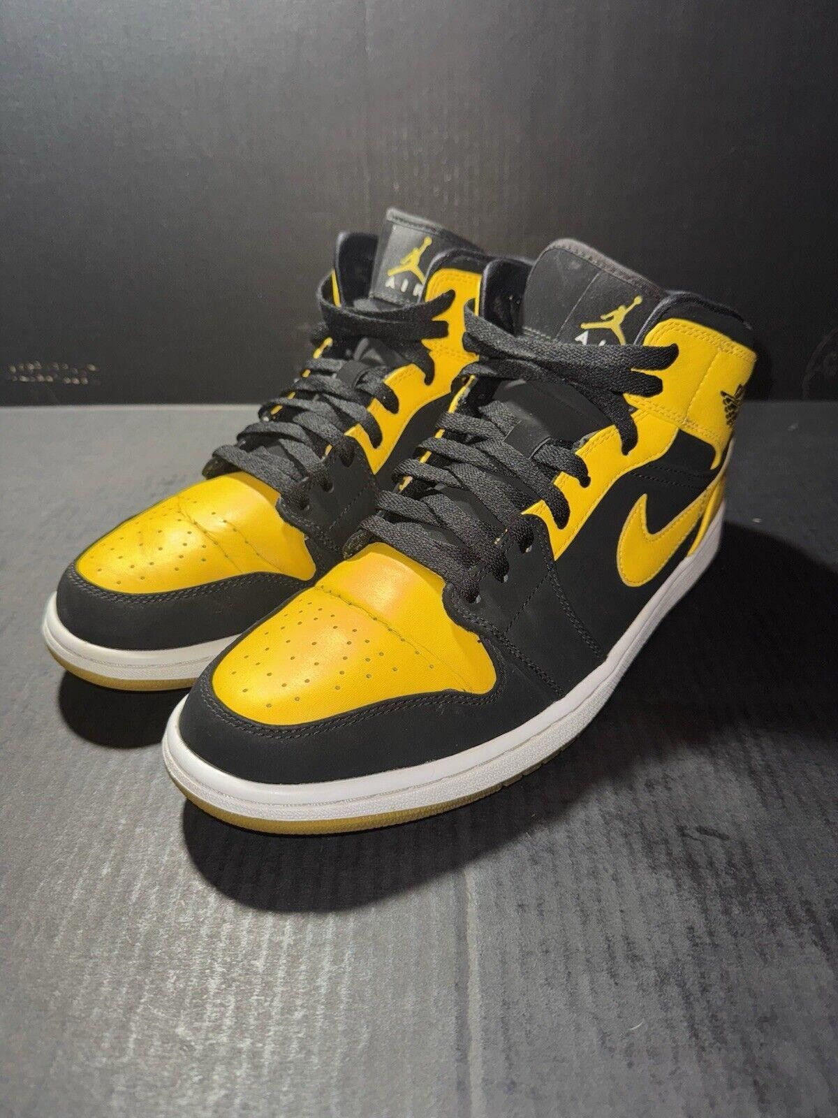 Jordan Brand Nike Air Jordan 1 Retro Mid New Love 2017 554724-035 Sz 11.5 Size US 11.5 / EU 44-45 - 4 Thumbnail