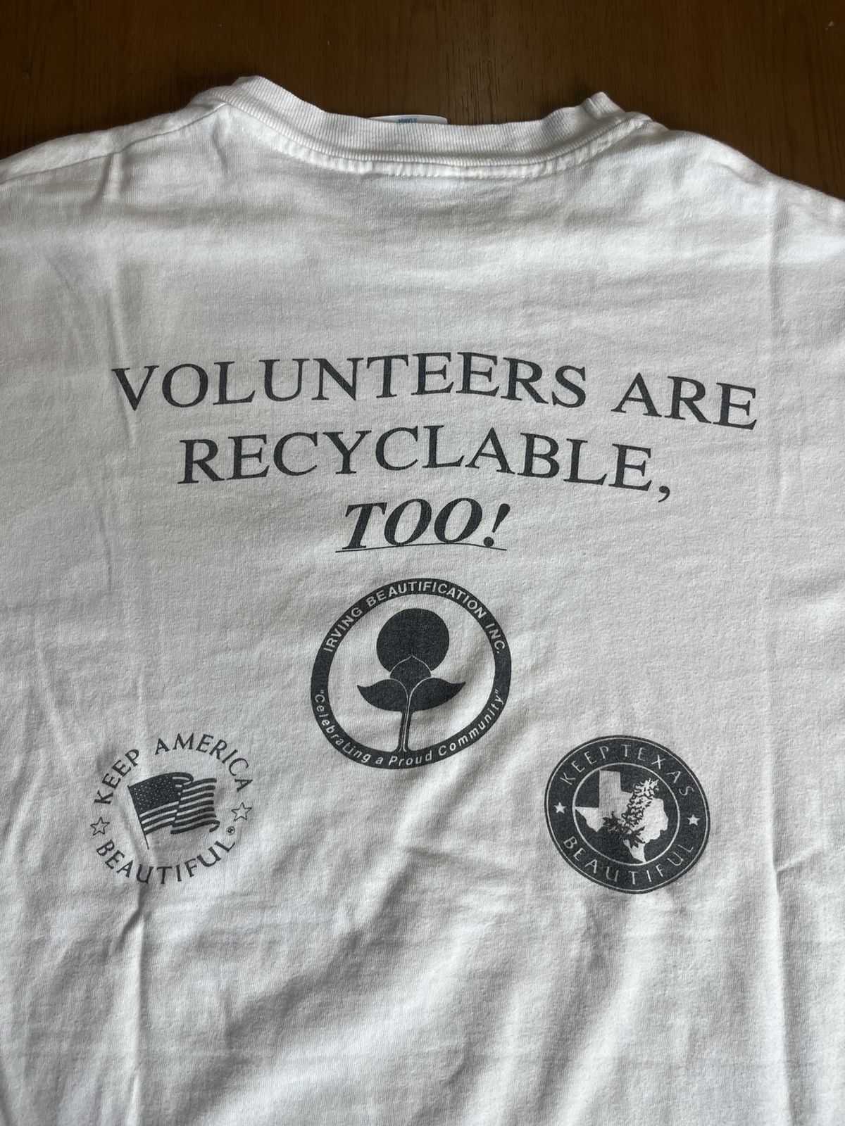 Vintage Vtg VILUNTEERS ARE RECYCLABLE TOO! 90’s Tshirt Size US XL / EU 56 / 4 - 9 Thumbnail