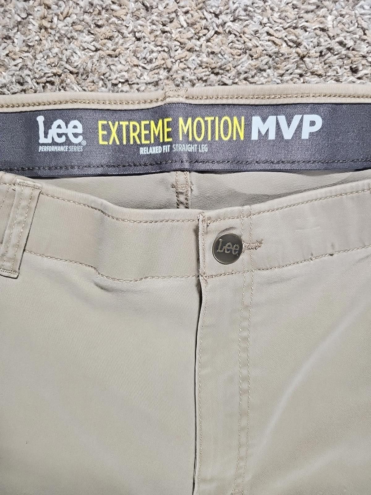 Lee Lee Extreme Motion MVP Relaxed Fit Straight Leg 48x29 Pants Size US 44 / EU 60 - 2 Thumbnail