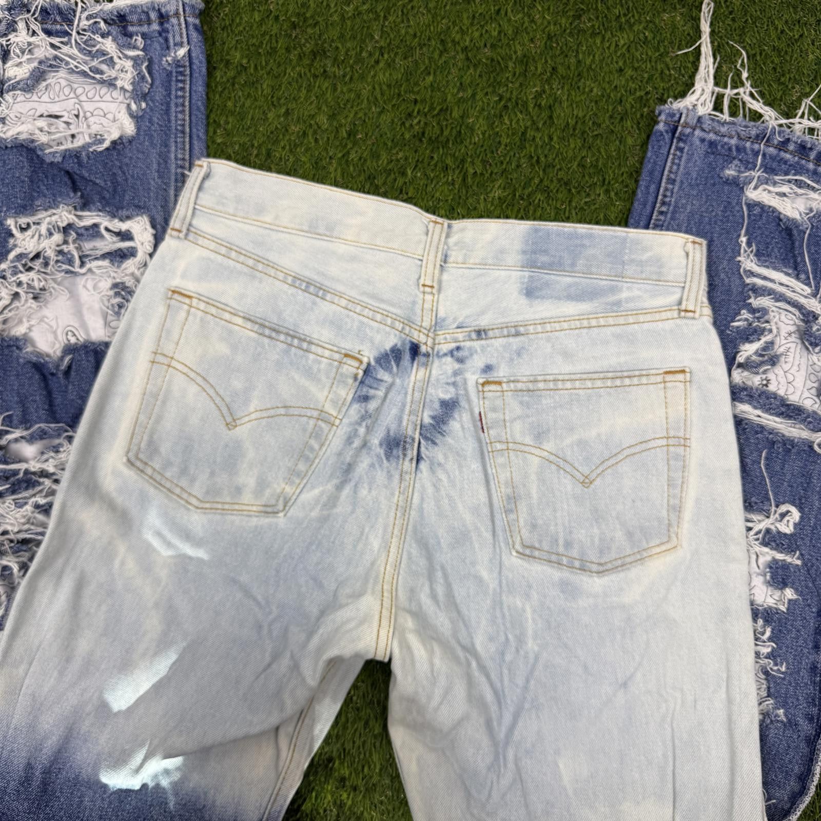 The Unbranded Brand Tie-Dye and Distressed Denim Jeans Size US 30 / EU 46 - 6 Thumbnail
