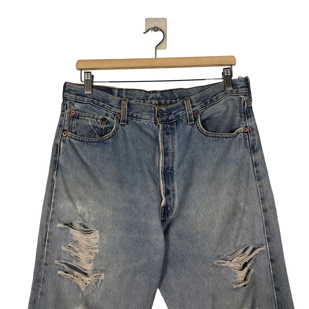 Levi's 🔥VINTAGE DENIM JEANS DISTRESSED LEVI’S 501 MADE IN USA Size US 32 / EU 48 - 3 Thumbnail