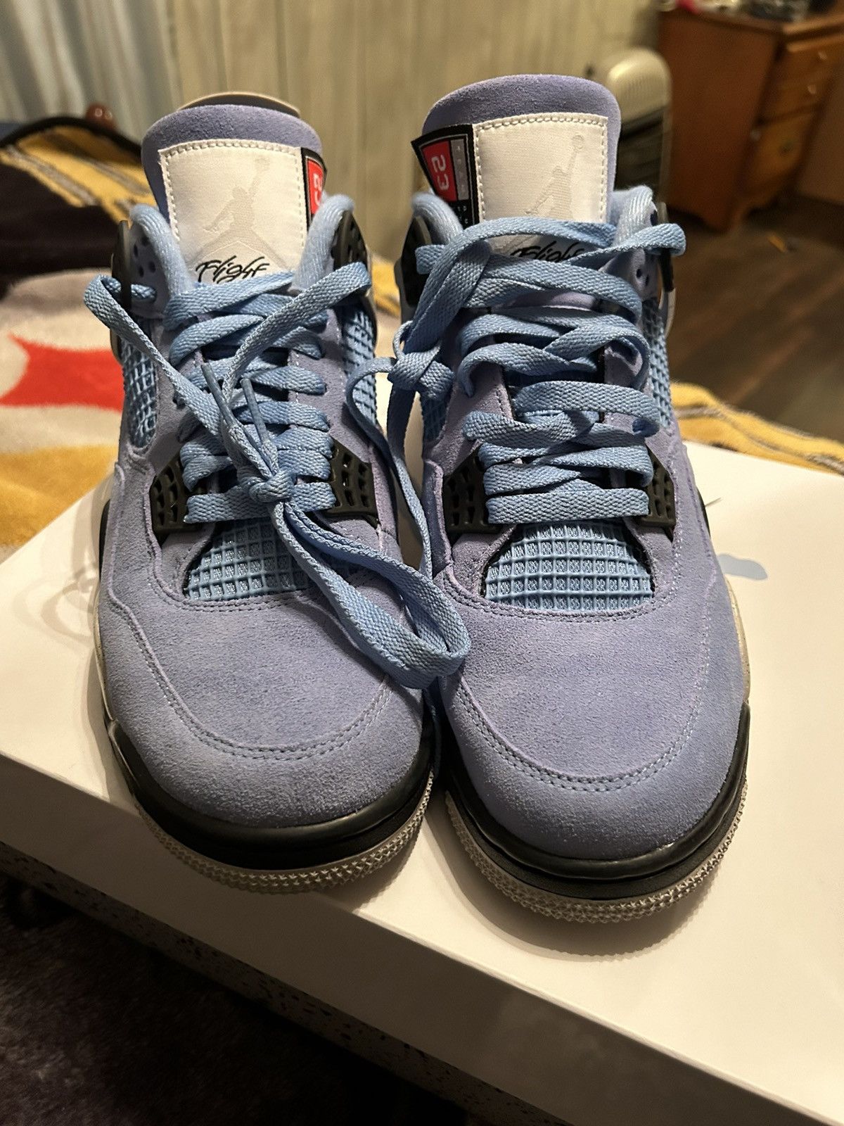 Jordan Brand × Nike UNC 4s Size US 9.5 / EU 42-43 - 2 Thumbnail