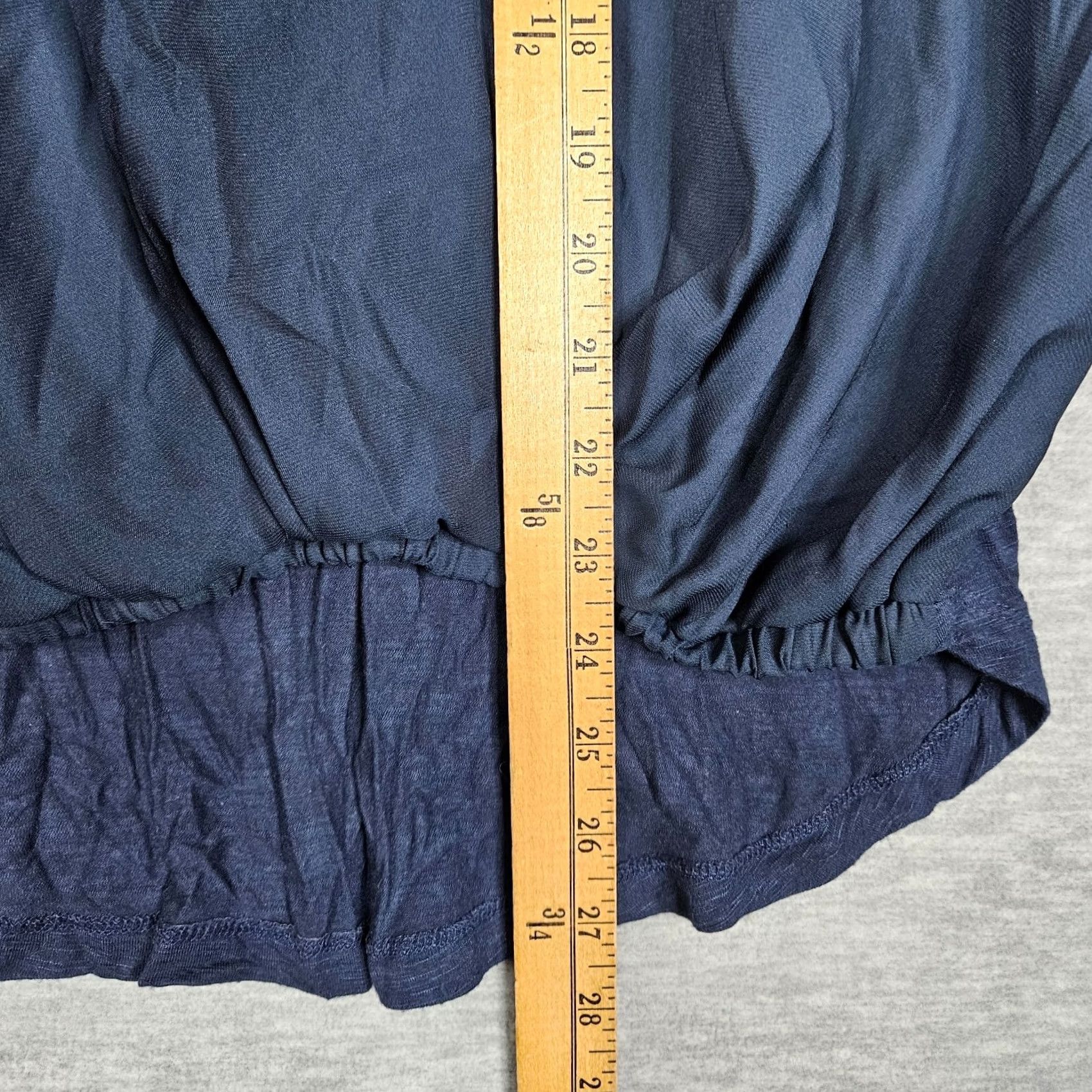 Vintage DOLAN LEFT COAST COLLECTION Women's Navy blue V-neck Drape Top XS Navy blue V-neck Top Womens XS Draped Blouse Dolan Left Coast Collection Size XS / US 0-2 / IT 36-38 - 4 Thumbnail