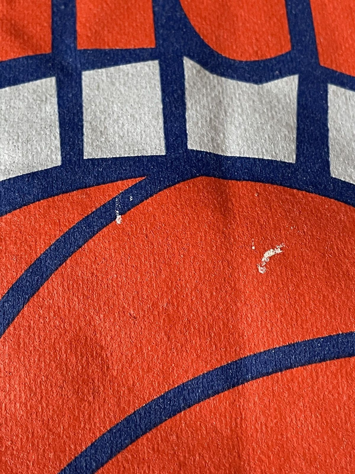 Mitchell & Ness Vintage grey sweatshirt with Knicks print Size US L / EU 52-54 / 3 - 8 Thumbnail