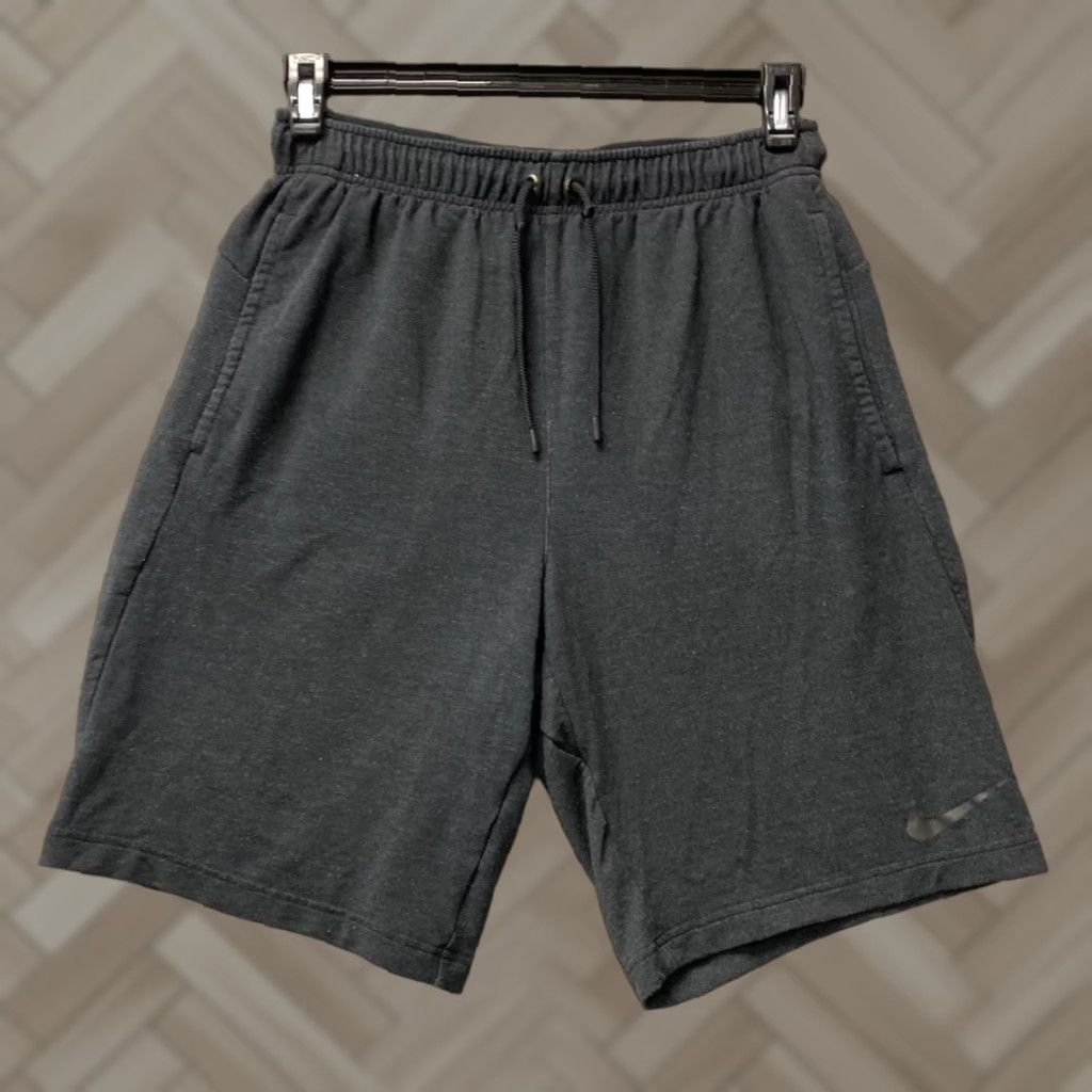 Nike Nike Shorts Men M dark gray Outdoors Basketball Fleece Gym Soft /116-41 Size US 31 - 1 Thumbnail
