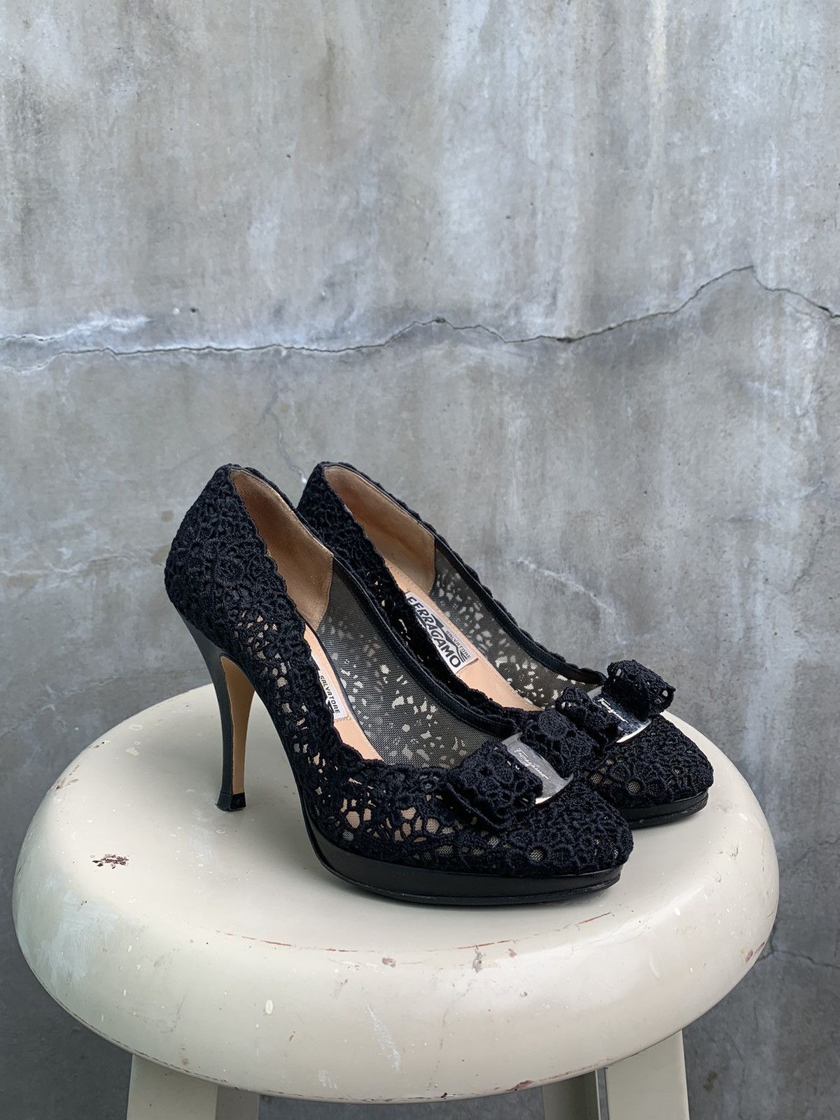 Salvatore Ferragamo Flower Crochet Heels Size US 7 / IT 37 - 1 Thumbnail