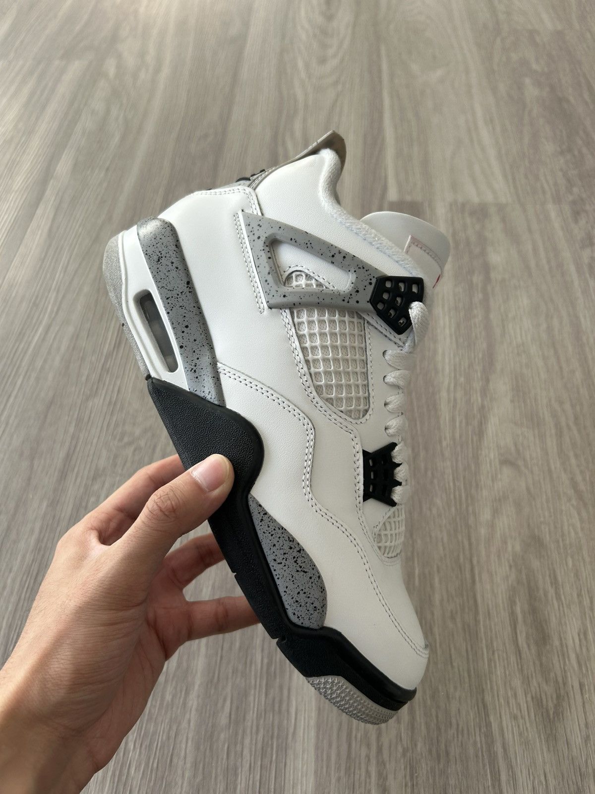 Jordan Brand Air Jordan Retro 4 White Cement 2025 Size 7 Size US 7 / EU 40 - 7 Thumbnail