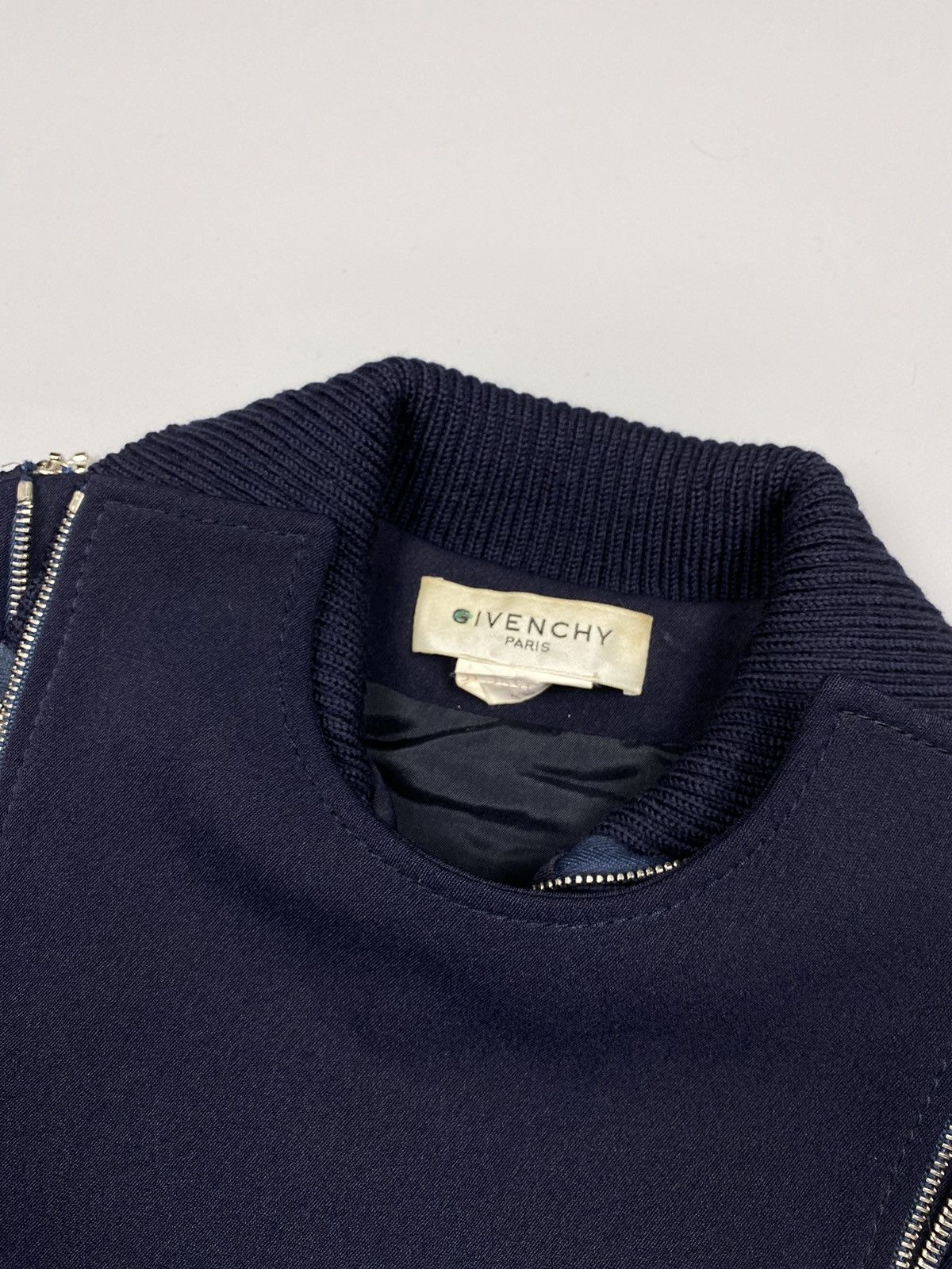 Givenchy Givenchy Vintage zpiper layered jacket size M Size M / US 6-8 / IT 42-44 - 9 Thumbnail