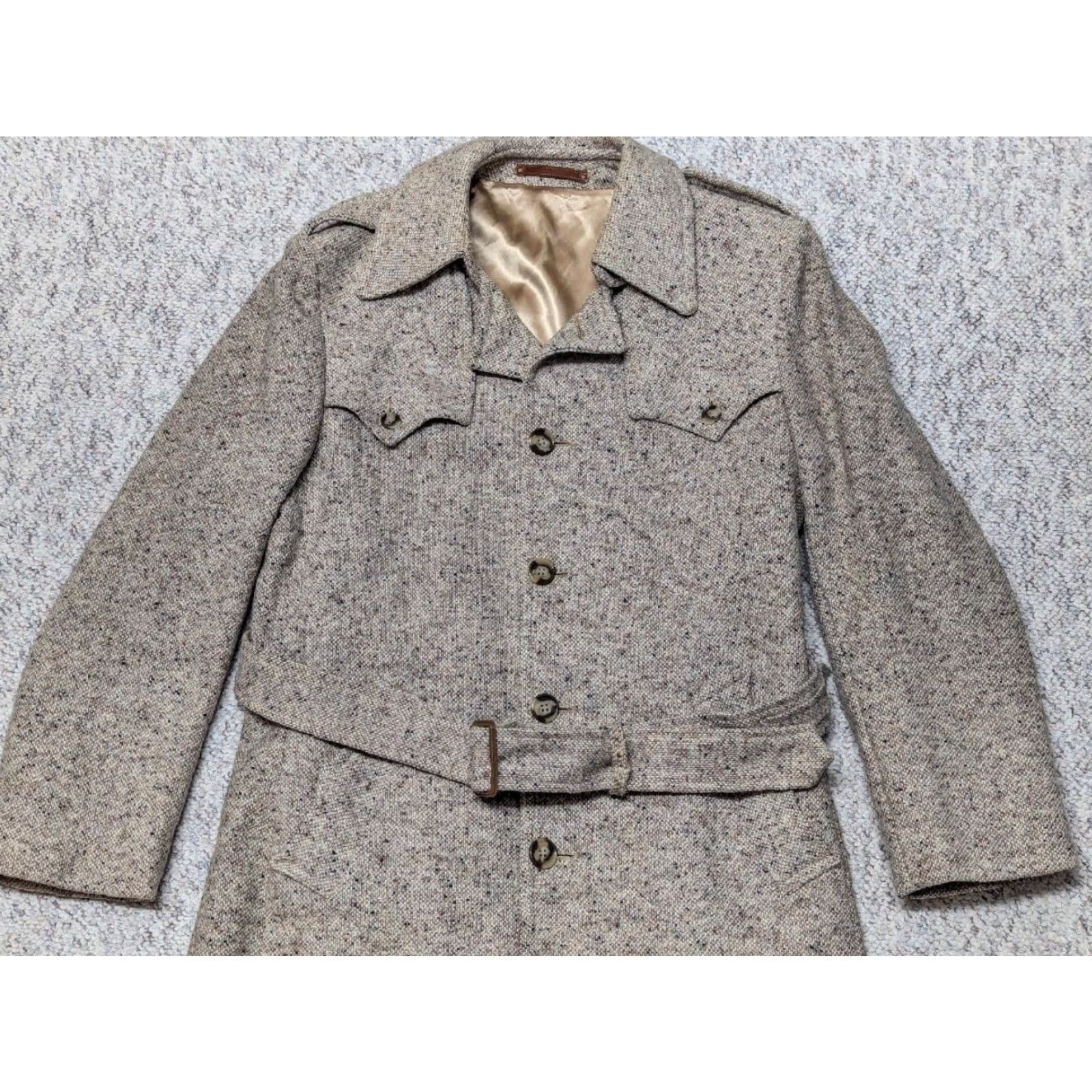 Vintage VINTAGE Robert Lewis Overcoat Jacket Belted Tweed Wool 38 Tan Brown Fleck Long Tall Men Chest 38 Suit Coat Mens Size 36R - 3 Thumbnail