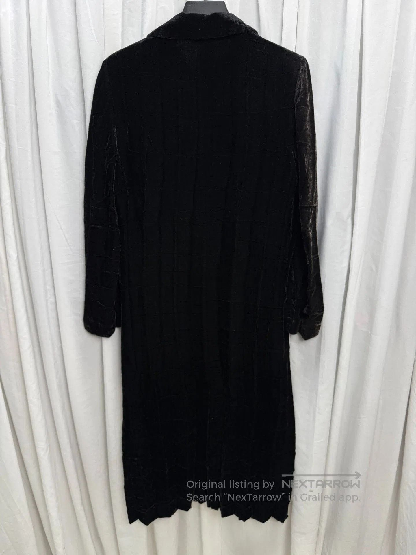 Issey Miyake ISSEY MIYAKE Pleated Velvet Coat. Size US L / EU 52-54 / 3 - 8 Thumbnail
