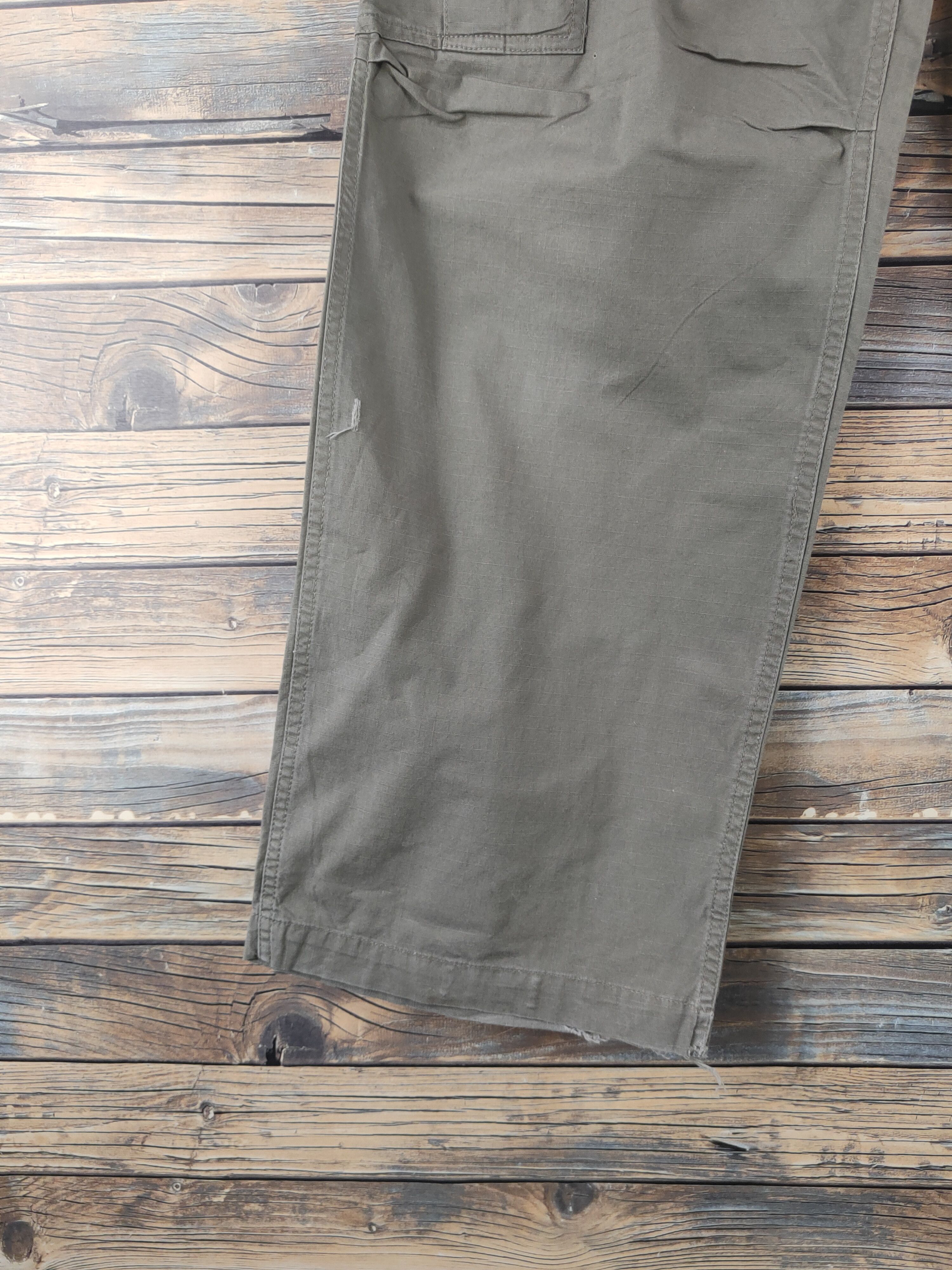 Japanese Brand DL Japanese Brand Army Green Multipocket Cargo Pants #1926 Size US 29 - 4 Thumbnail