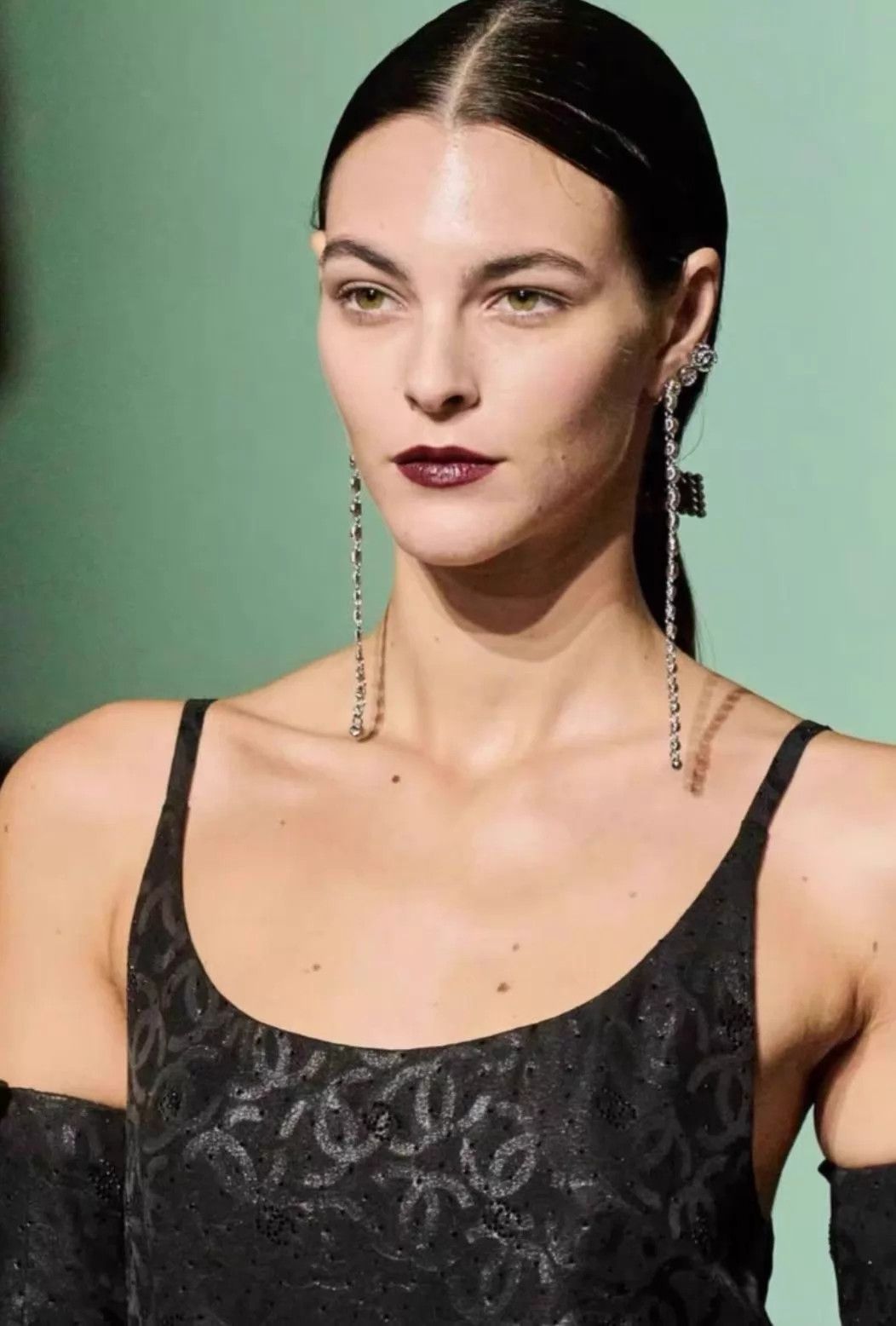 Chanel Chanel 23S Show Silver Pavé Tassel Earrings AH231 Size ONE SIZE - 9 Thumbnail