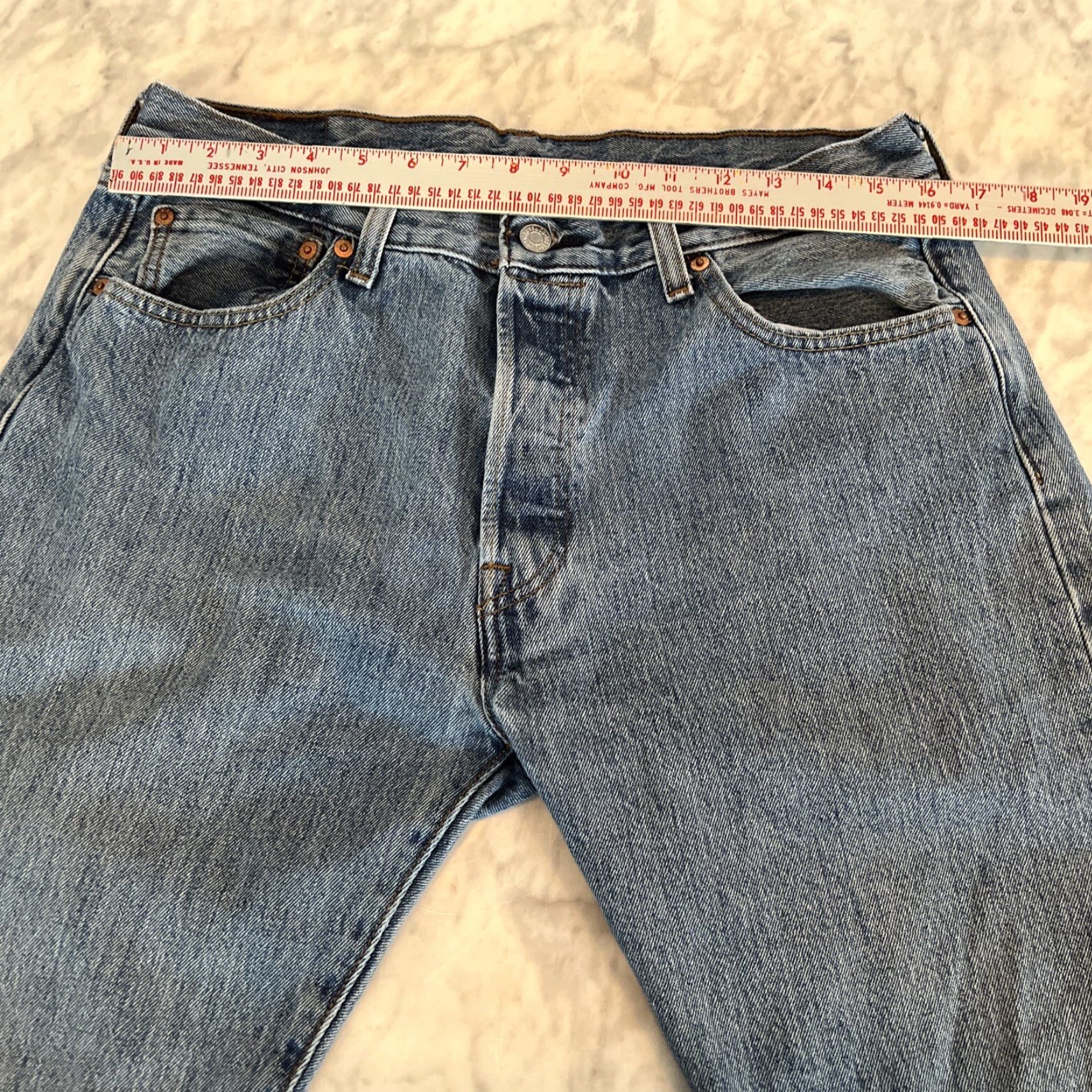 Levi's Levi’s 501 Jeans Men 34x32 Denim Blue Button Fly 5-Pocket Regular Fit USA Straight Modern Size US 34 / EU 50 - 6 Thumbnail