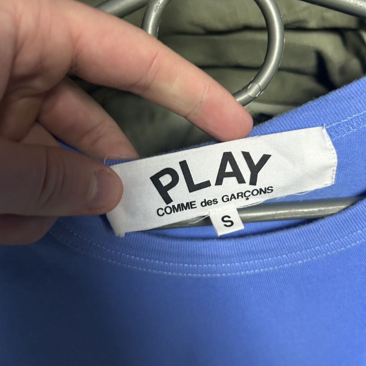 Comme des Garcons PLAY Luxury Play Comme Des Garcons Small logo designer tee size S Size US S / EU 44-46 / 1 - 4 Thumbnail