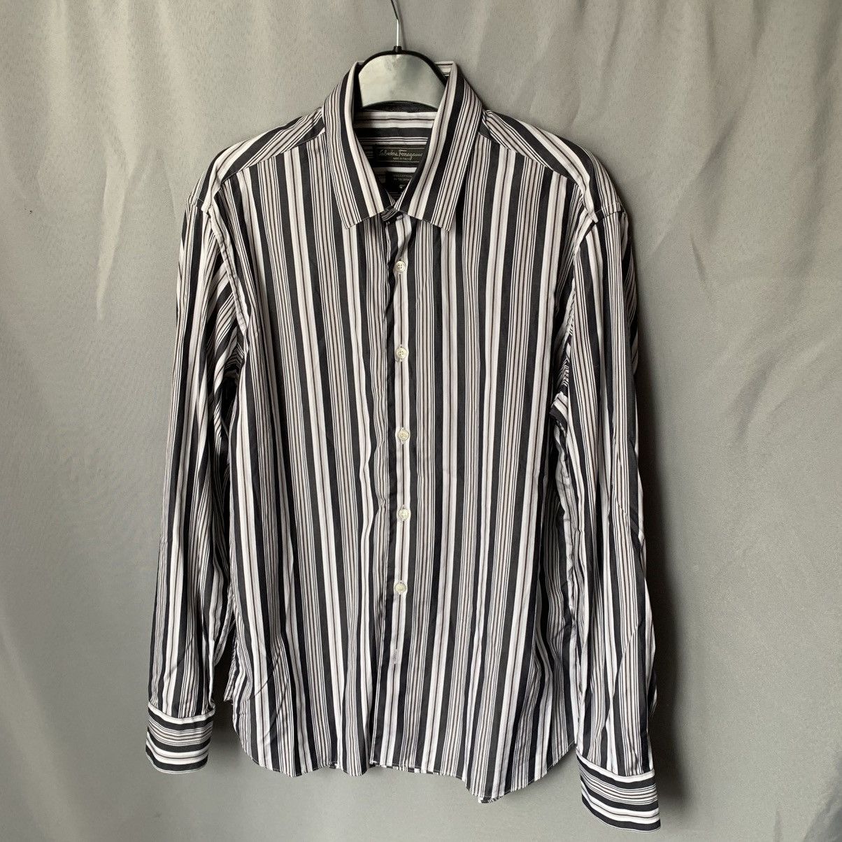 Salvatore Ferragamo Salvatore Ferragamo shirt medium button up luxury Size US M / EU 48-50 / 2 - 1 Thumbnail