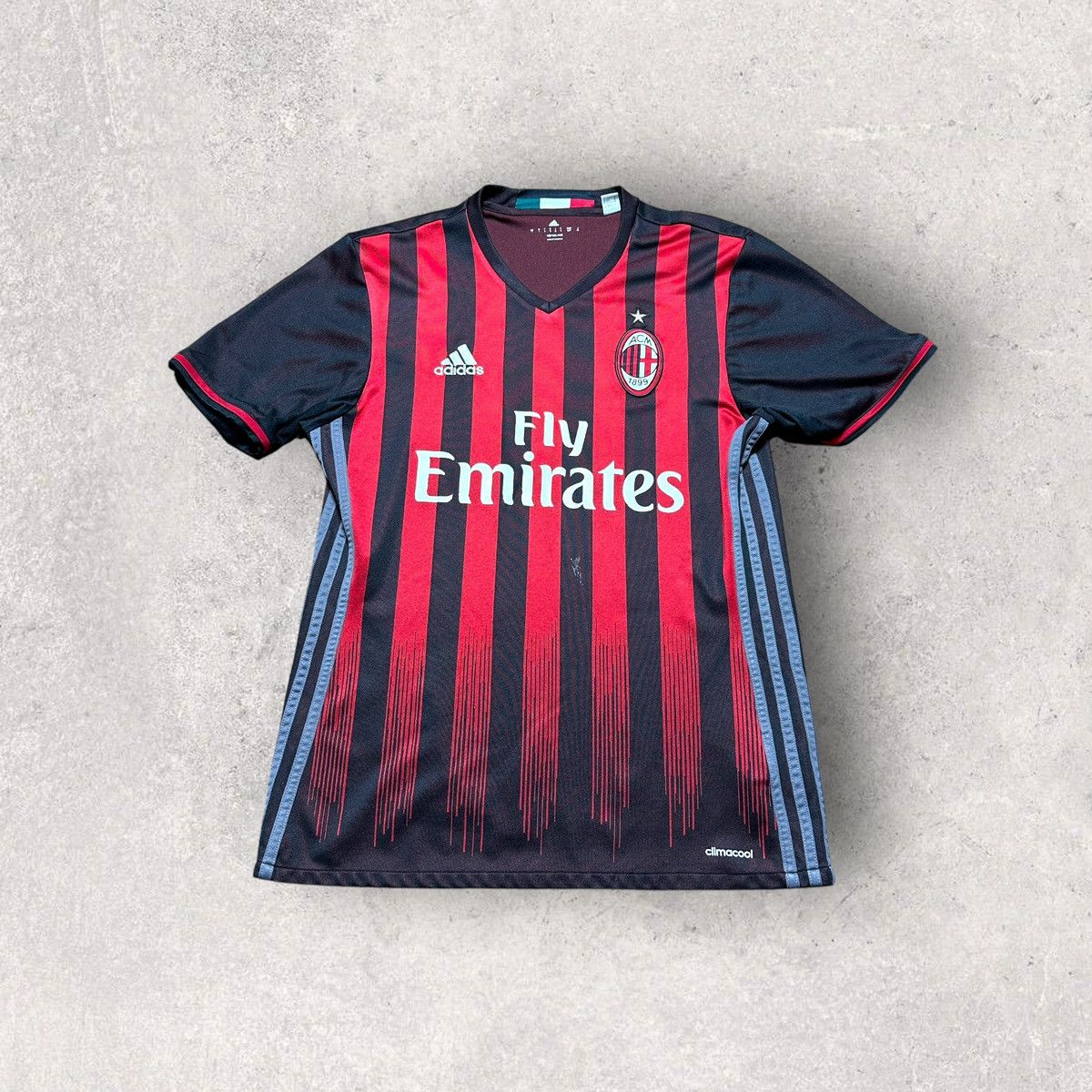 Adidas AC Milan jersey Size US S / EU 44-46 / 1 - 1 Thumbnail
