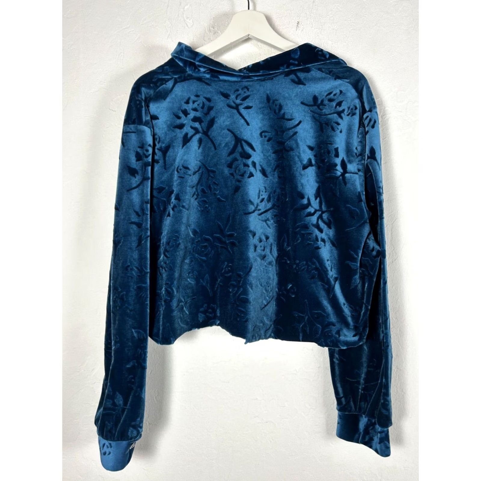Diane von Furstenberg Diane von Furstenberg Shirt Womens 1X Blue Velvet Floral Button Long Sleeve Size XL / US 12-14 / IT 48-50 - 3 Thumbnail