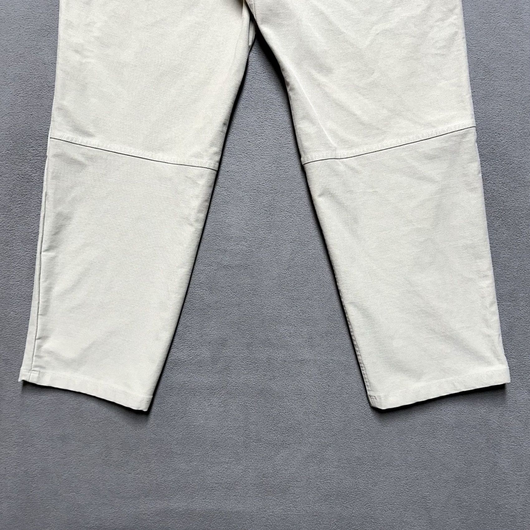 Lululemon Lululemon Pants Mens 32 Beige ABC Crop Relaxed Fit Utilitech LM5AH0S EUC Pants Mens 32 Beige ABC Crop Relaxed Fit Utilitech LM5AH0S EUC Size US 32 / EU 48 - 6 Thumbnail