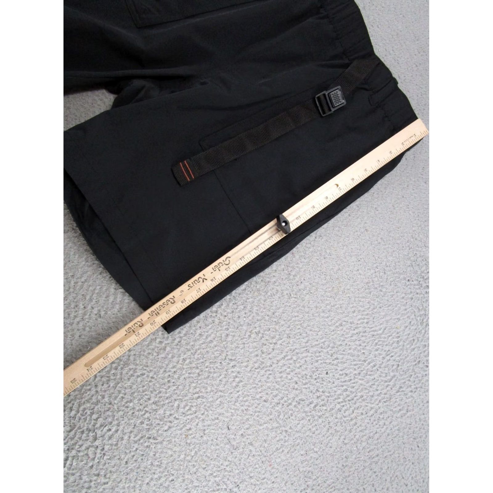 Vintage Bass Cargo Shorts Mens 36 Belted Cargo Pocket Black Outdoor 90s American Style Men Size US 36 / EU 52 - 6 Thumbnail