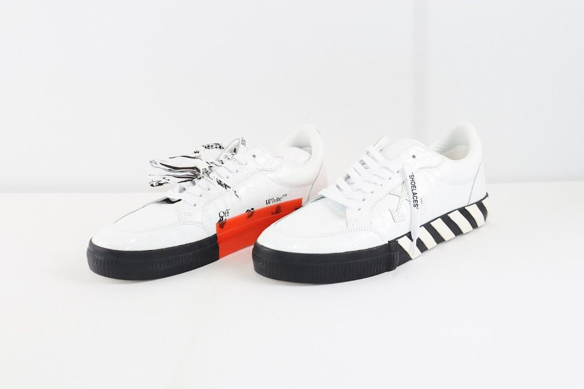 image of Off White O1Rshd1 New Low Vulcanized Sneaker In White/beige, Men's (Size 9)