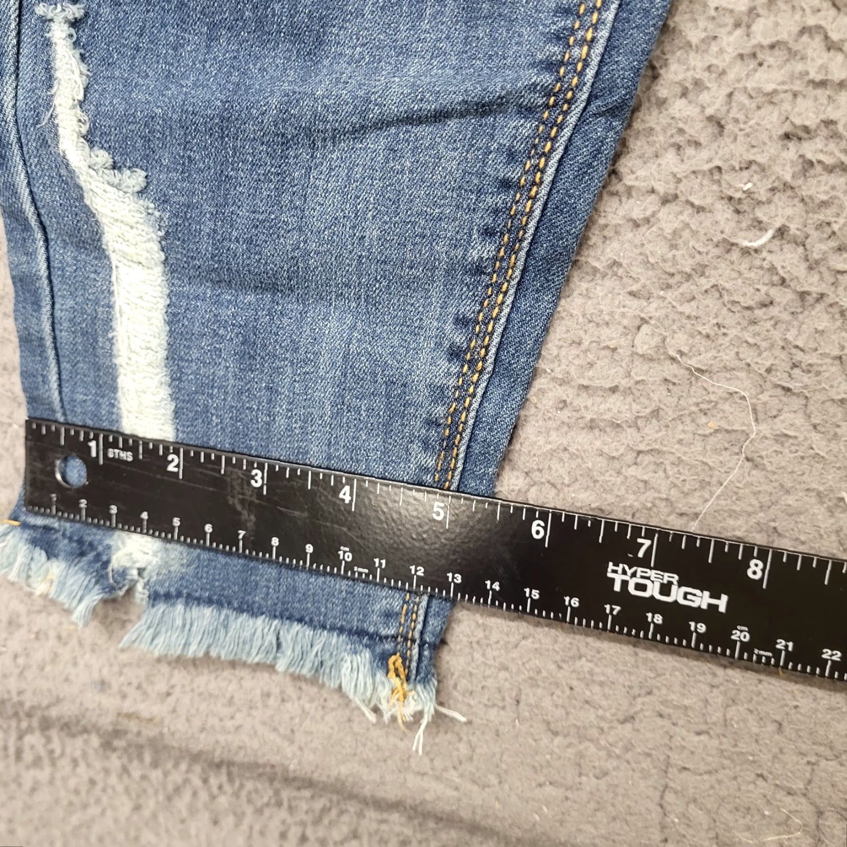 Vintage Indigo Rein Jeans Womens 15/31 Med Blue Wash Distressed High Rise Crop Jeans Size 36" / US 14 / IT 50 - 6 Thumbnail