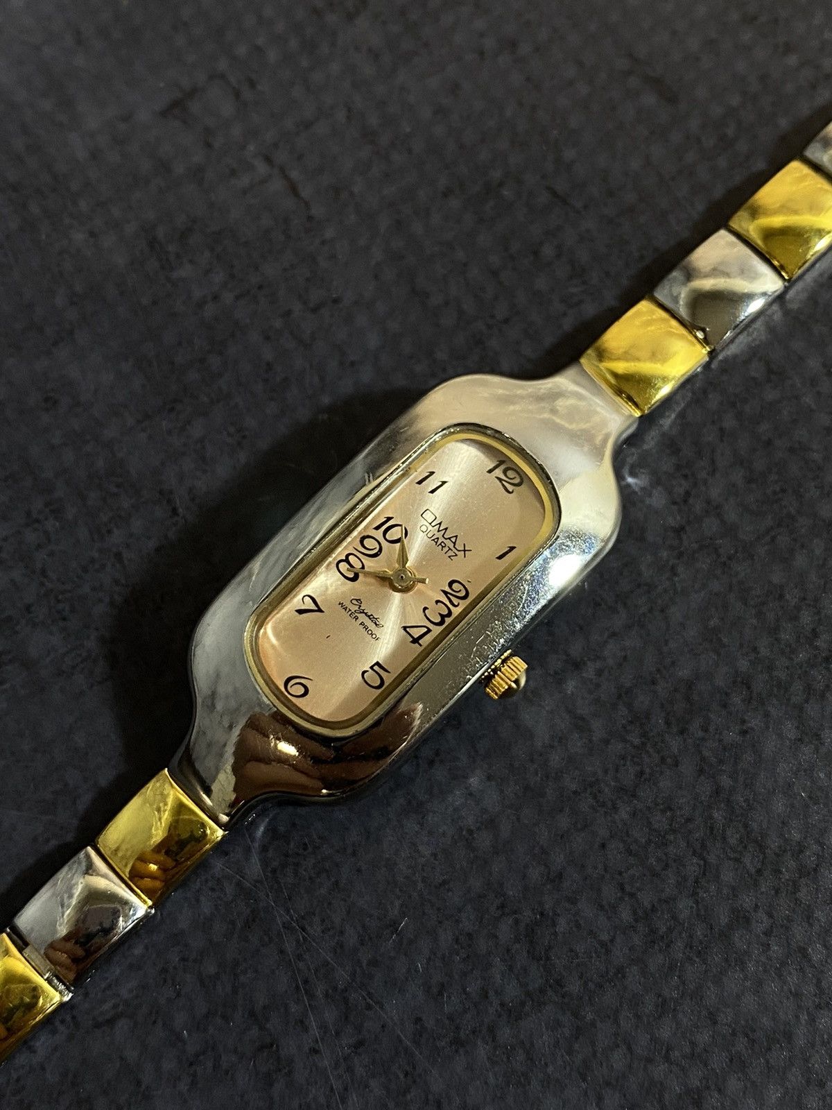 Japanese Brand Vintage Two-Tone Rectangular Watch Japanese Brand ✨ Size ONE SIZE - 6 Thumbnail
