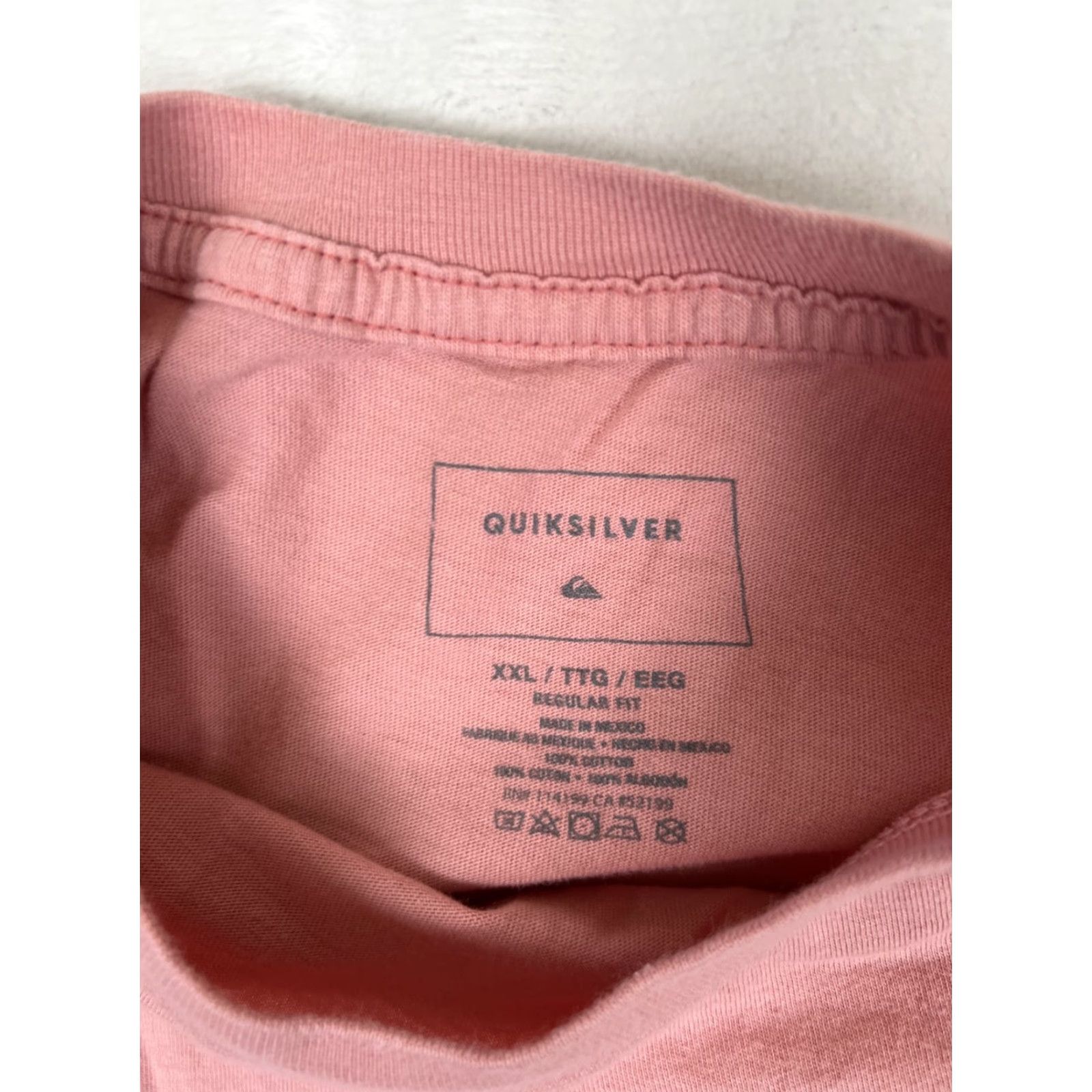 Quiksilver VINTAGE Quiksilver T-Shirt XL Pink Retro Logo Graphic Print Short Sleeve Crew Neck Men 90s Y2K Summer Spring Fall Size US XL / EU 56 / 4 - 6 Thumbnail