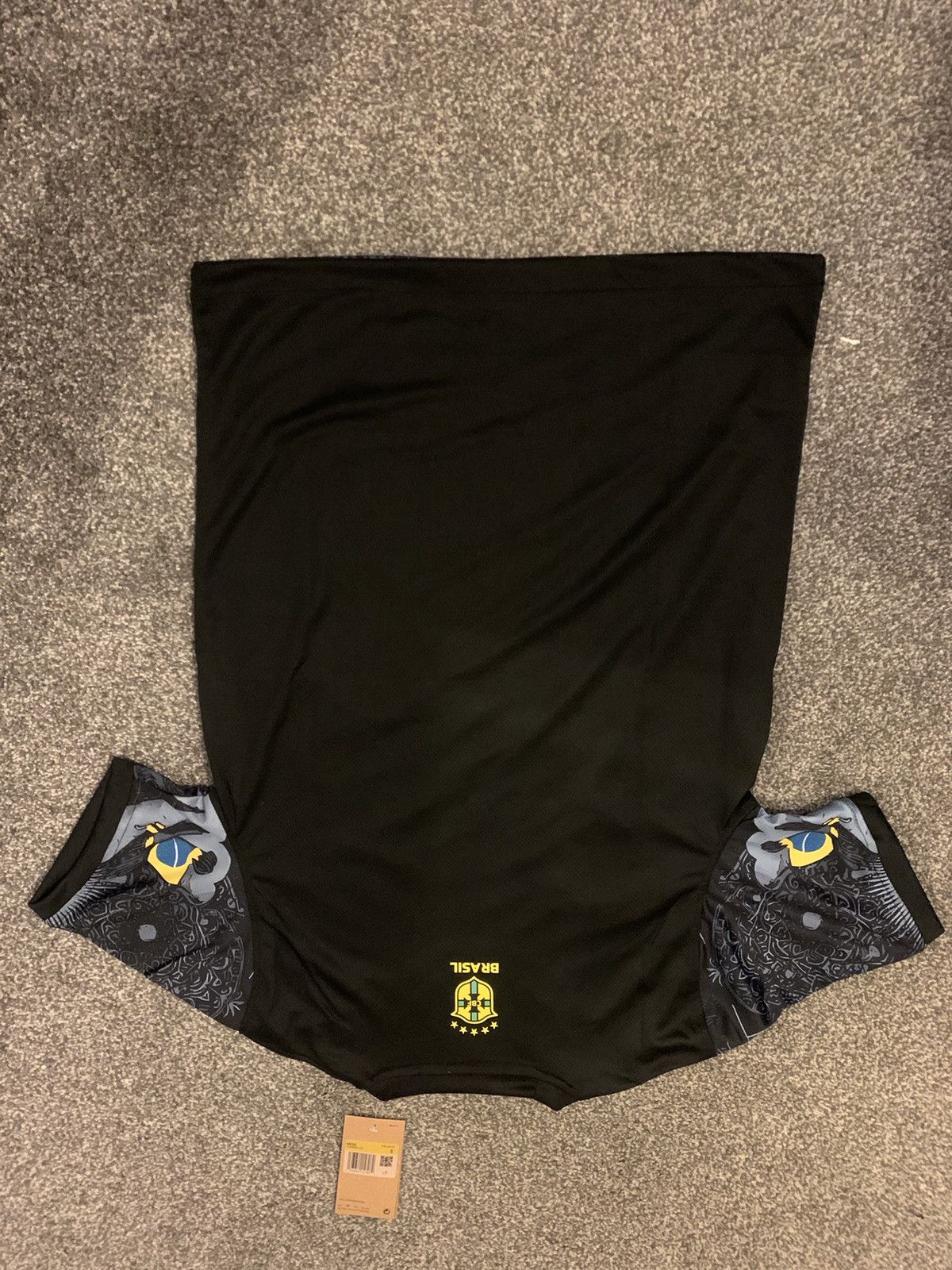 Nike Brazil Special Edition Jersey Size US S / EU 44-46 / 1 - 3 Thumbnail