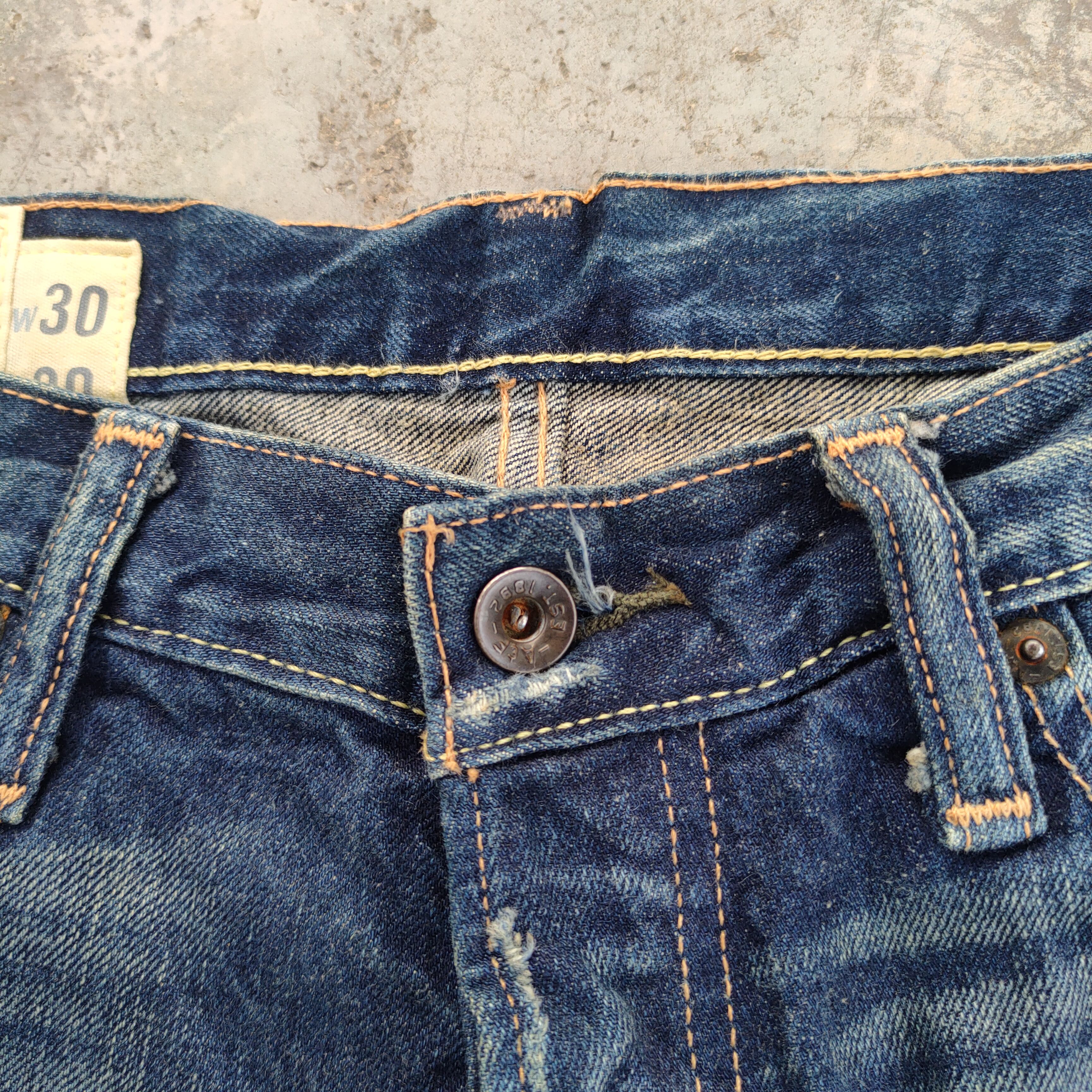 Abercrombie & Fitch VINTAGE FADED DISTRESSED FLARE JEAN DENIM PANTS Size US 32 / EU 48 - 5 Thumbnail
