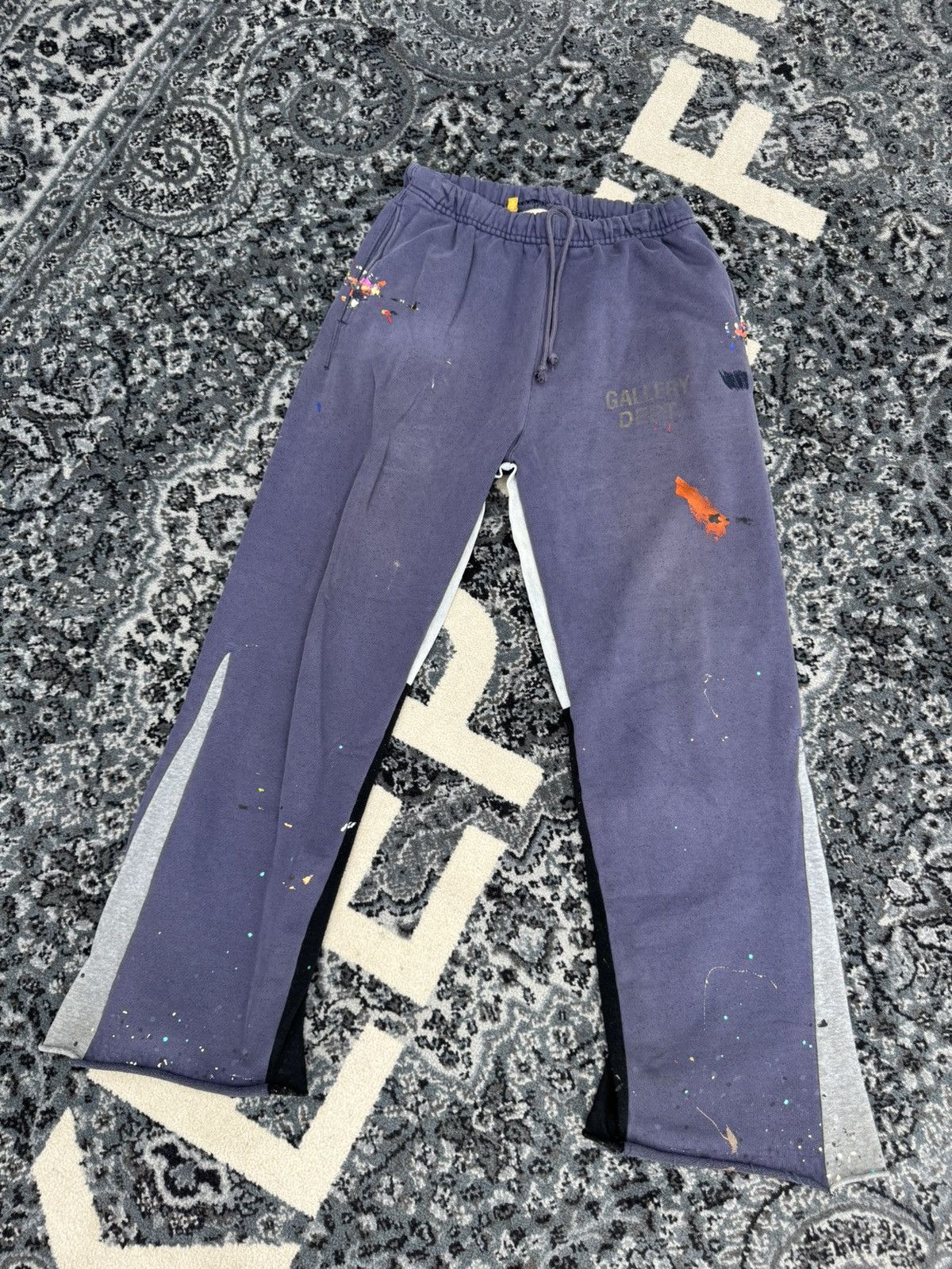 Gallery Dept. Gallery dept flared sweat pants Size US 34 / EU 50 - 1 Thumbnail