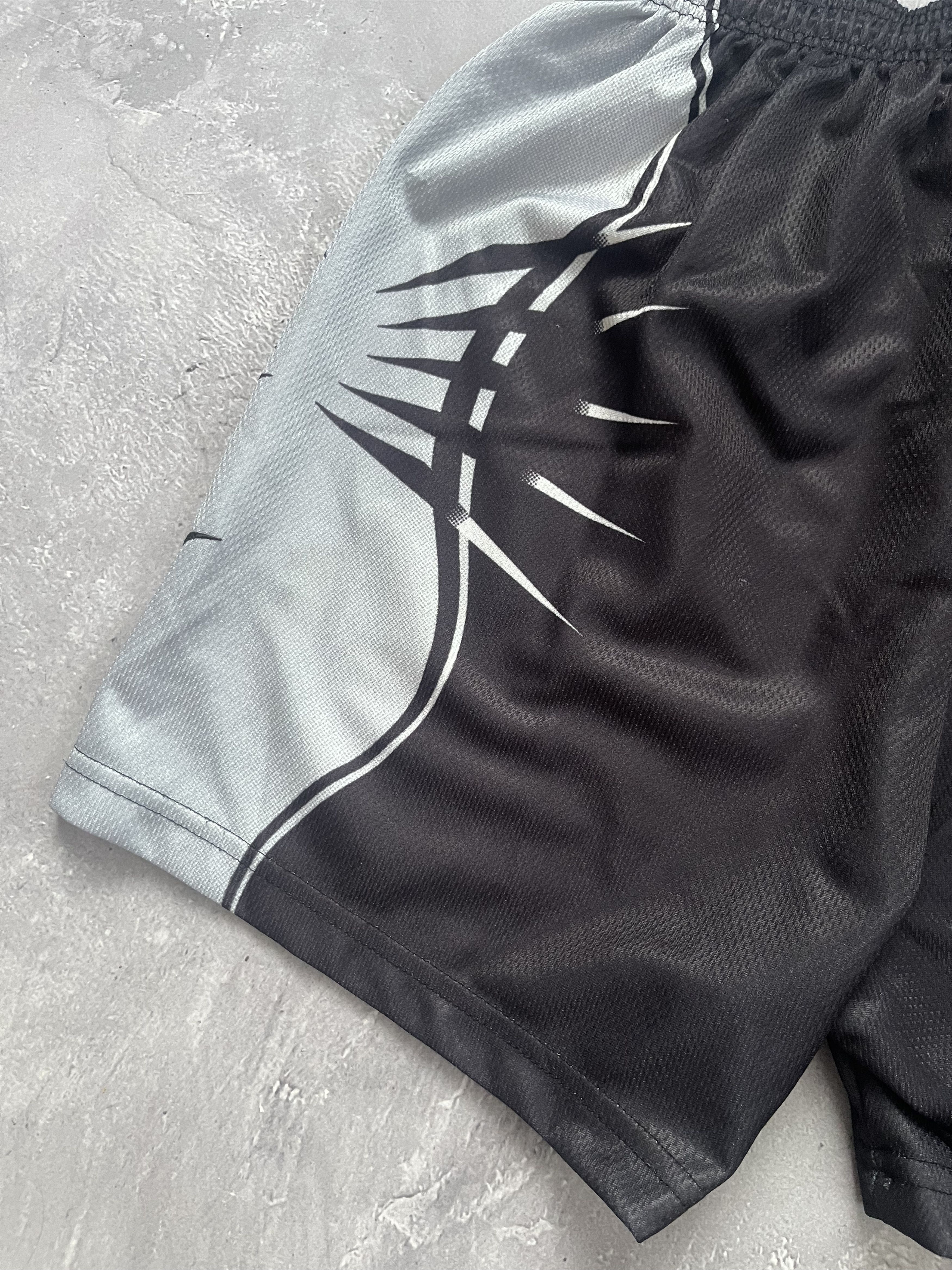 Reebok Liverpool Home football Shorts Reebok Black Men Size 26 Size US 26 / EU 42 - 9 Thumbnail