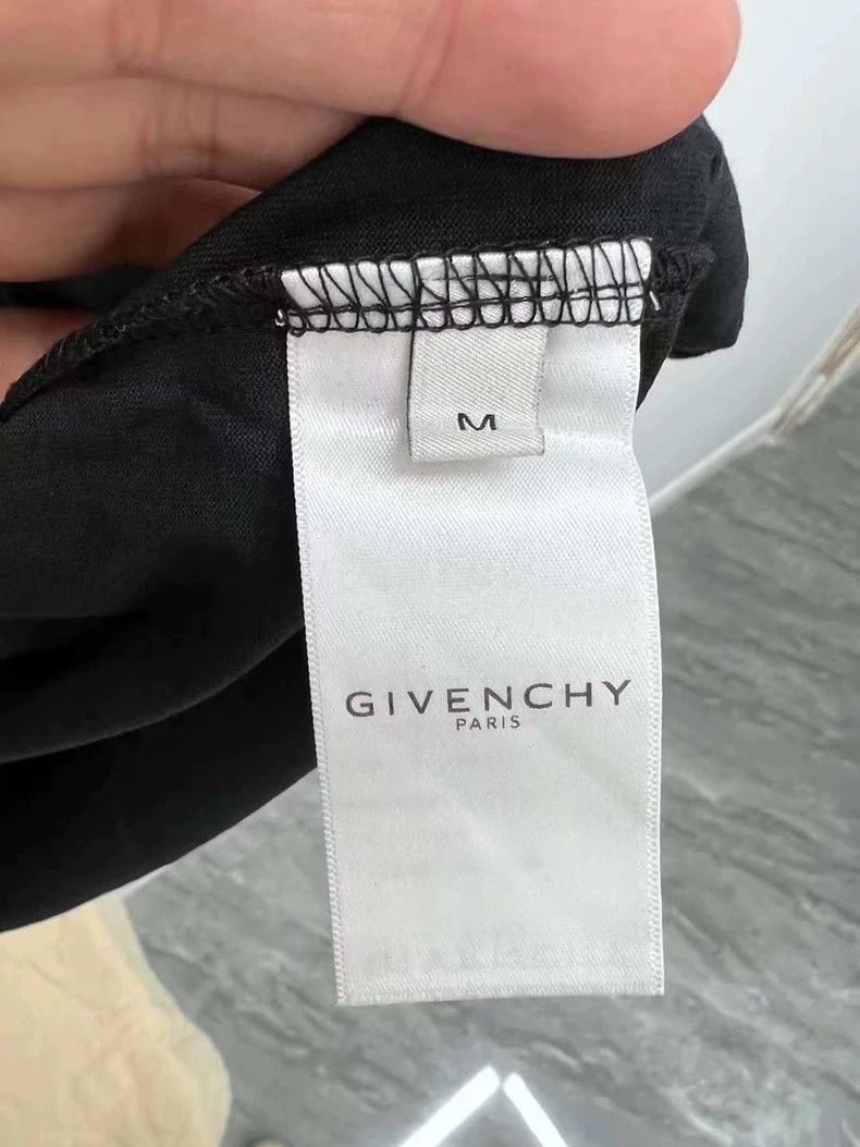 Givenchy Givenchy Bull Head Short Sleeve 2506-Nextarrow Size US S / EU 44-46 / 1 - 4 Thumbnail