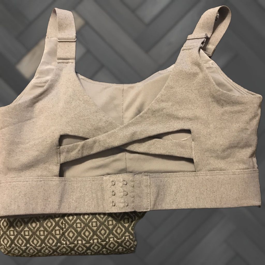 Vintage UNIQUELY Lorna Jane Sports Bra Gray S Women Activewear Shirt Size ONE SIZE - 1 Thumbnail