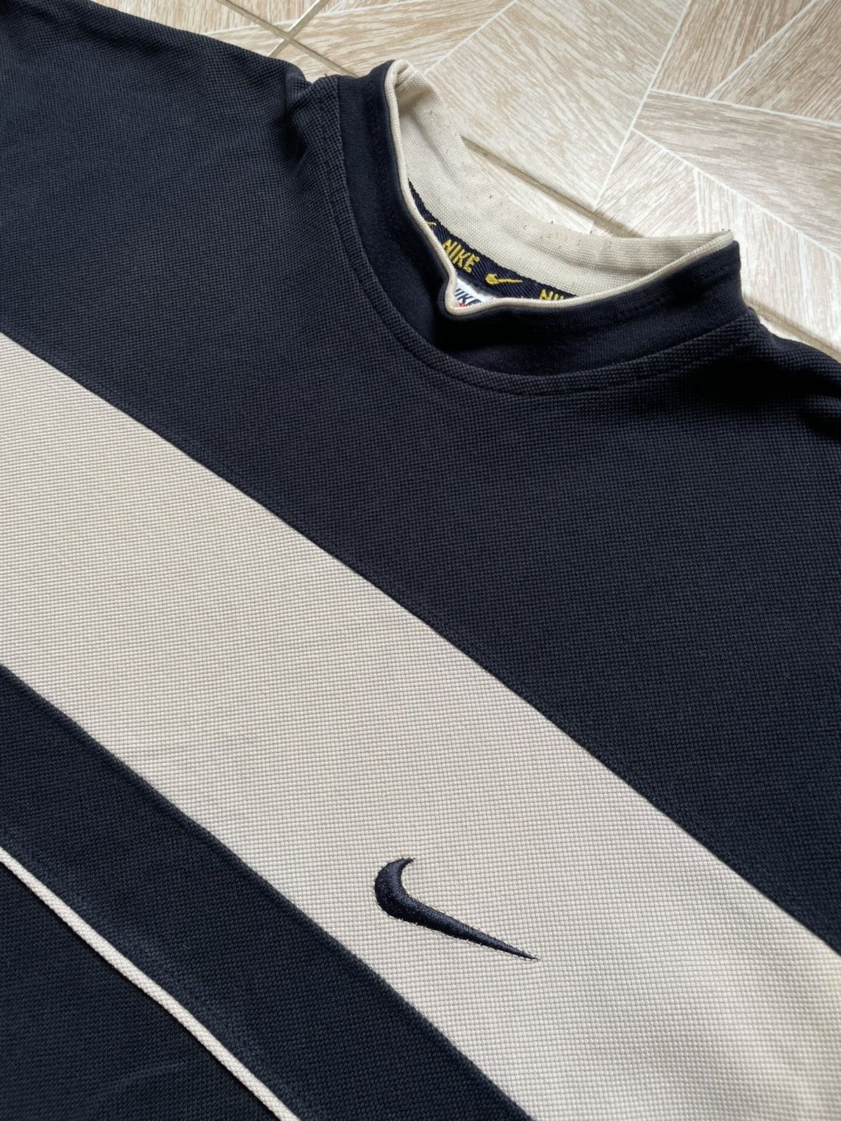 Nike × Vintage Vintage 90s Retro Y2k Nike Logo Swoosh Striped Sweatshirt Size US M / EU 48-50 / 2 - 2 Thumbnail