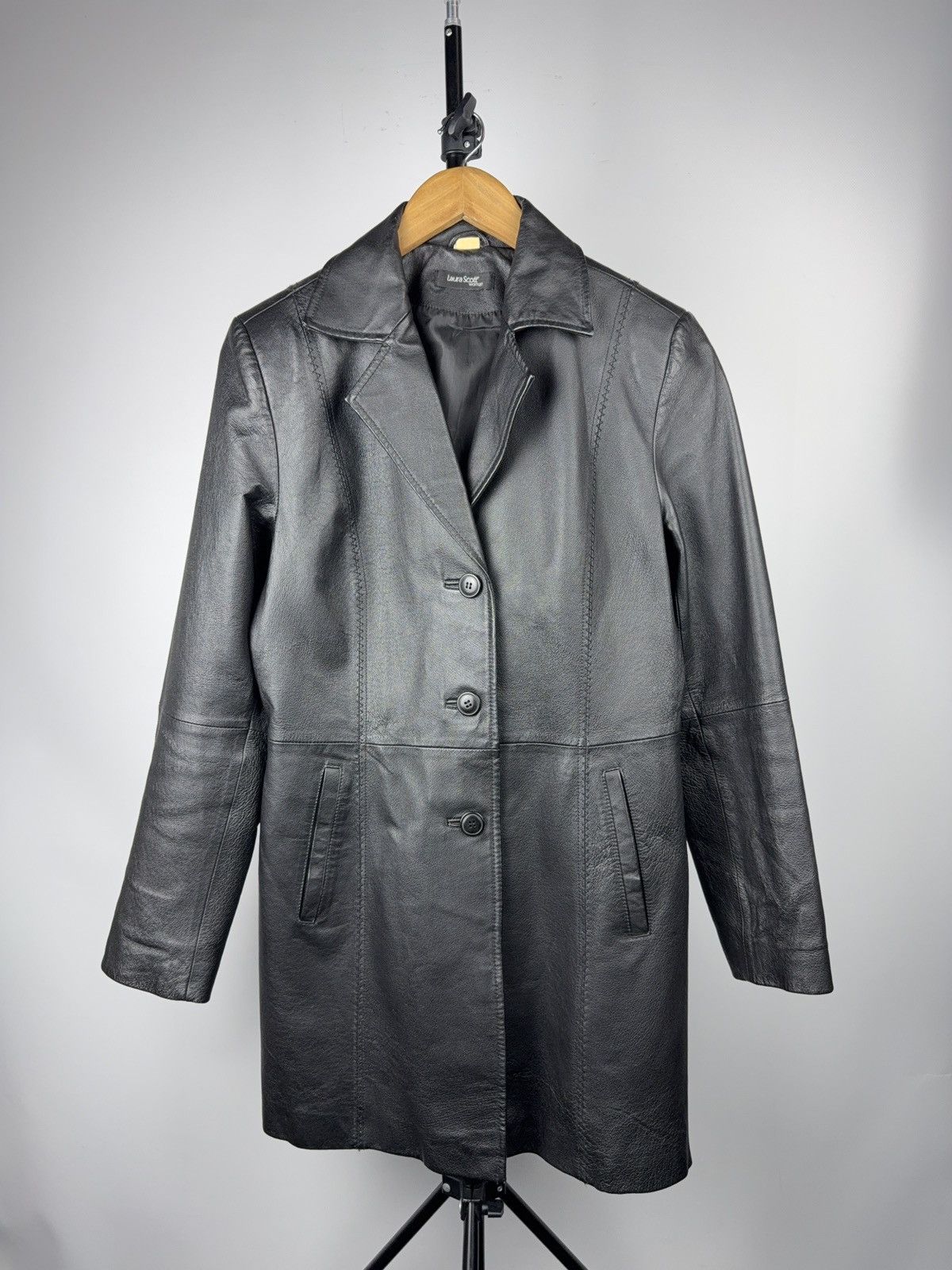 Genuine Leather Vintage 90s Japanese Avant Garde Black Real Leather Coat M Size M / US 6-8 / IT 42-44 - 1 Thumbnail