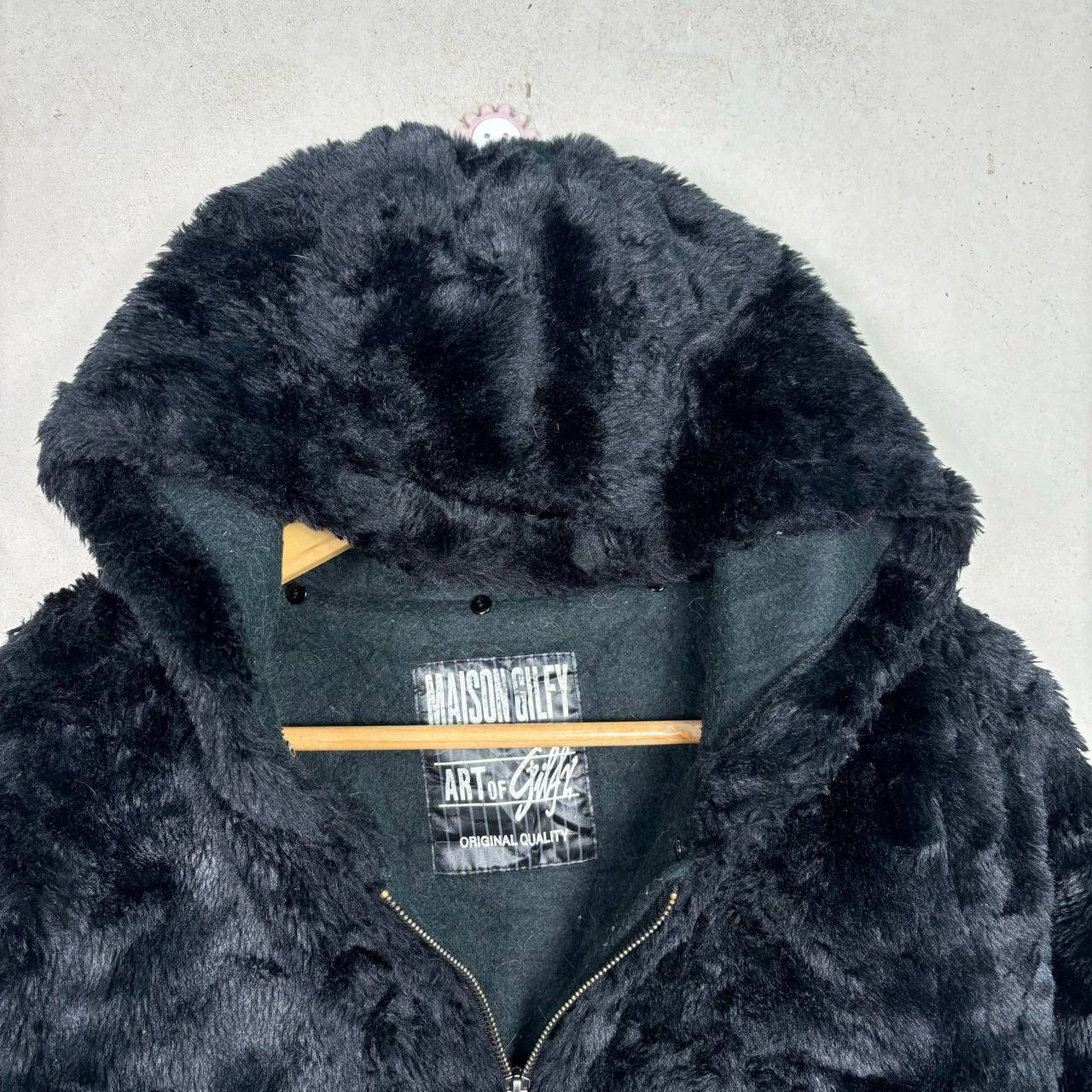 Le Grande Bleu (L.G.B.) Maison Gilfy Black Faux Fur Hoodie Jacket Size M Size US M / EU 48-50 / 2 - 4 Thumbnail