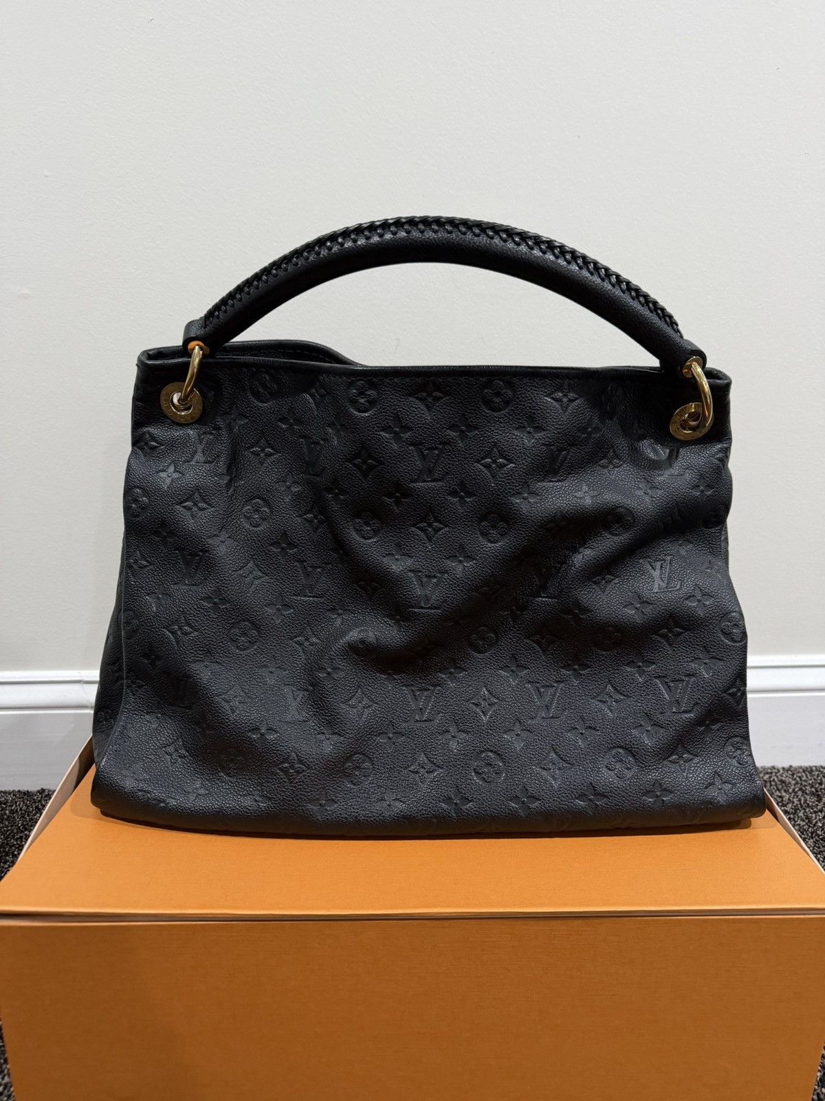 Louis Vuitton Artsy MM Bag Black Monogram Empreinte Leather