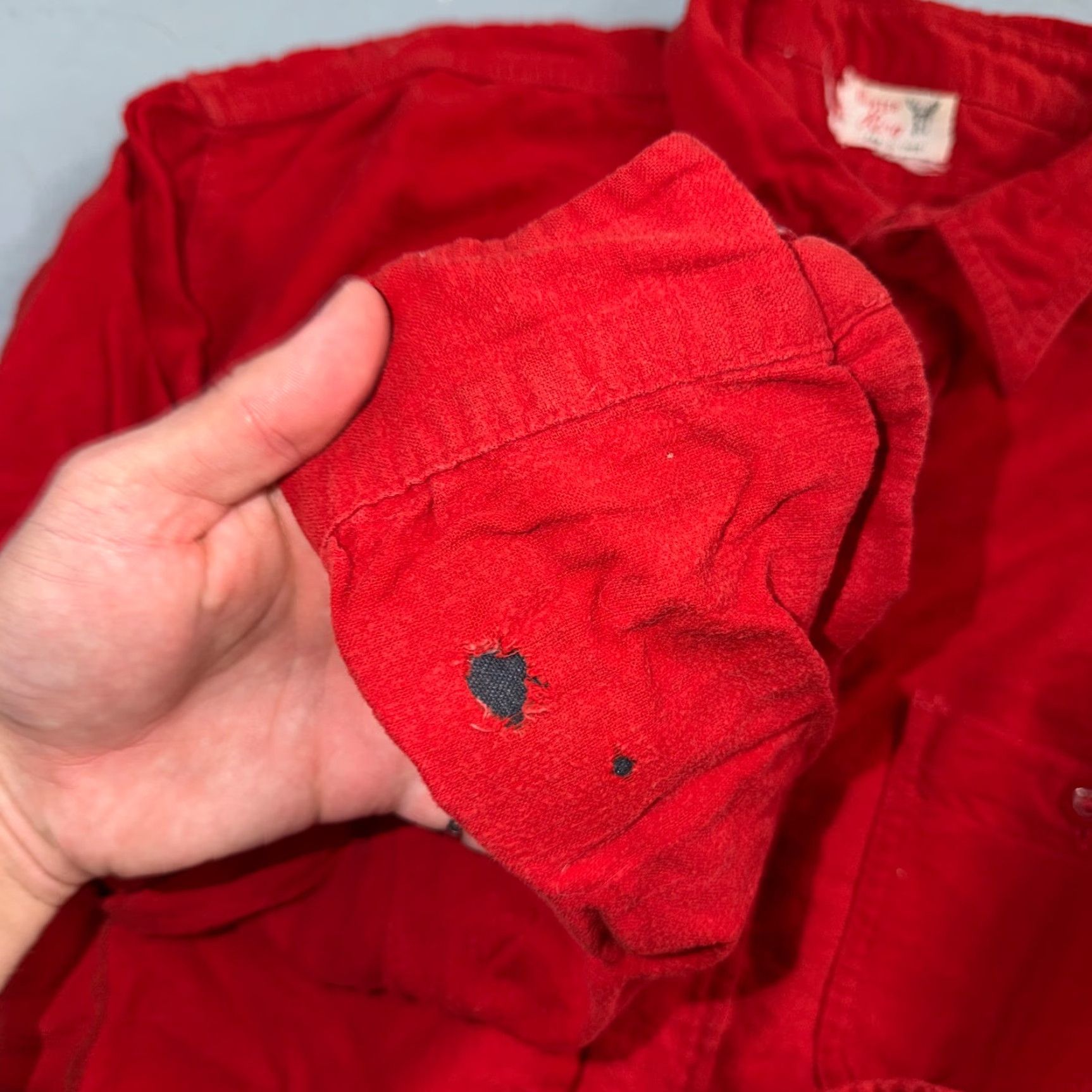 Vintage VINTAGE Winter King Cotton Flannel Shirt 40s 50s Sanforized Red Rockabilly Large Mens Button-Up Long Sleeve Plaid 60s 50s 40s Winter Fall Size US L / EU 52-54 / 3 - 6 Thumbnail