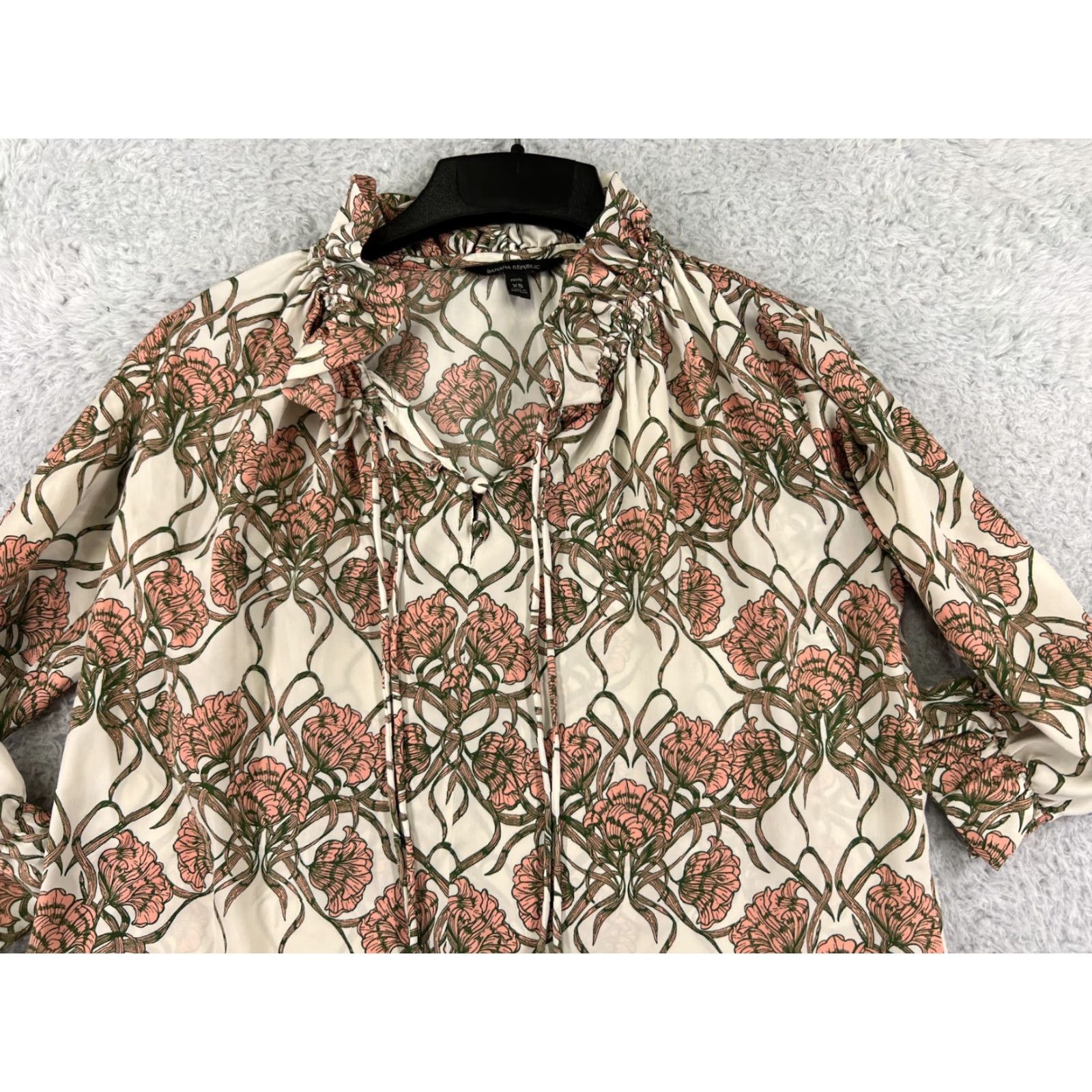Banana Republic Banana Republic Shirt Womens Extra Small Blouse 3/4 Sleeve Beige Floral Petite Size XS / US 0-2 / IT 36-38 - 5 Thumbnail