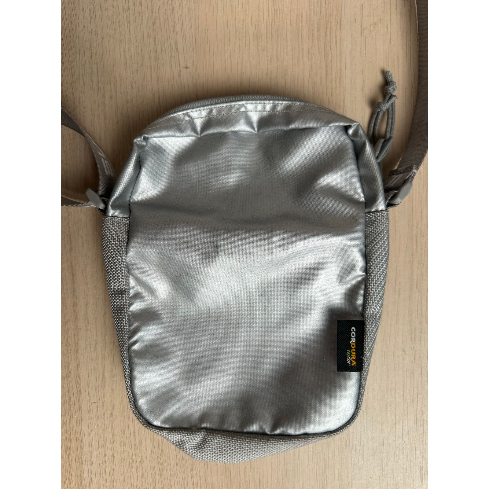 Supreme Supreme Silver Shoulder Bag (FW22) - Mint Size ONE SIZE - 5 Thumbnail