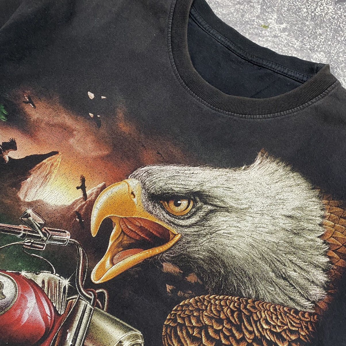 Vintage Vintage 90’s Motorcycle and Eagle logo made in USA tee Size US L / EU 52-54 / 3 - 4 Thumbnail